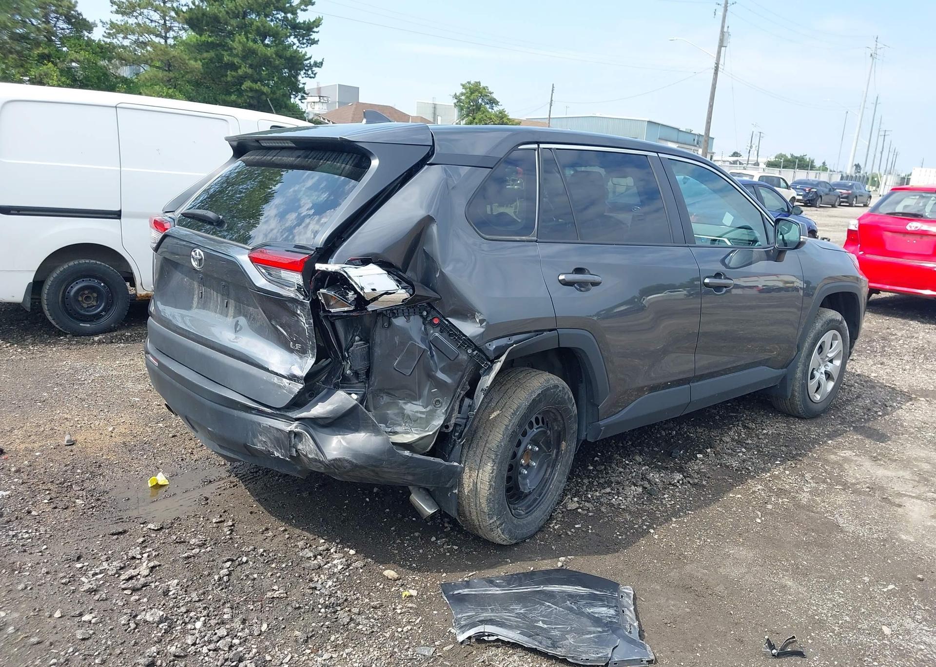 2022 TOYOTA RAV4 LE