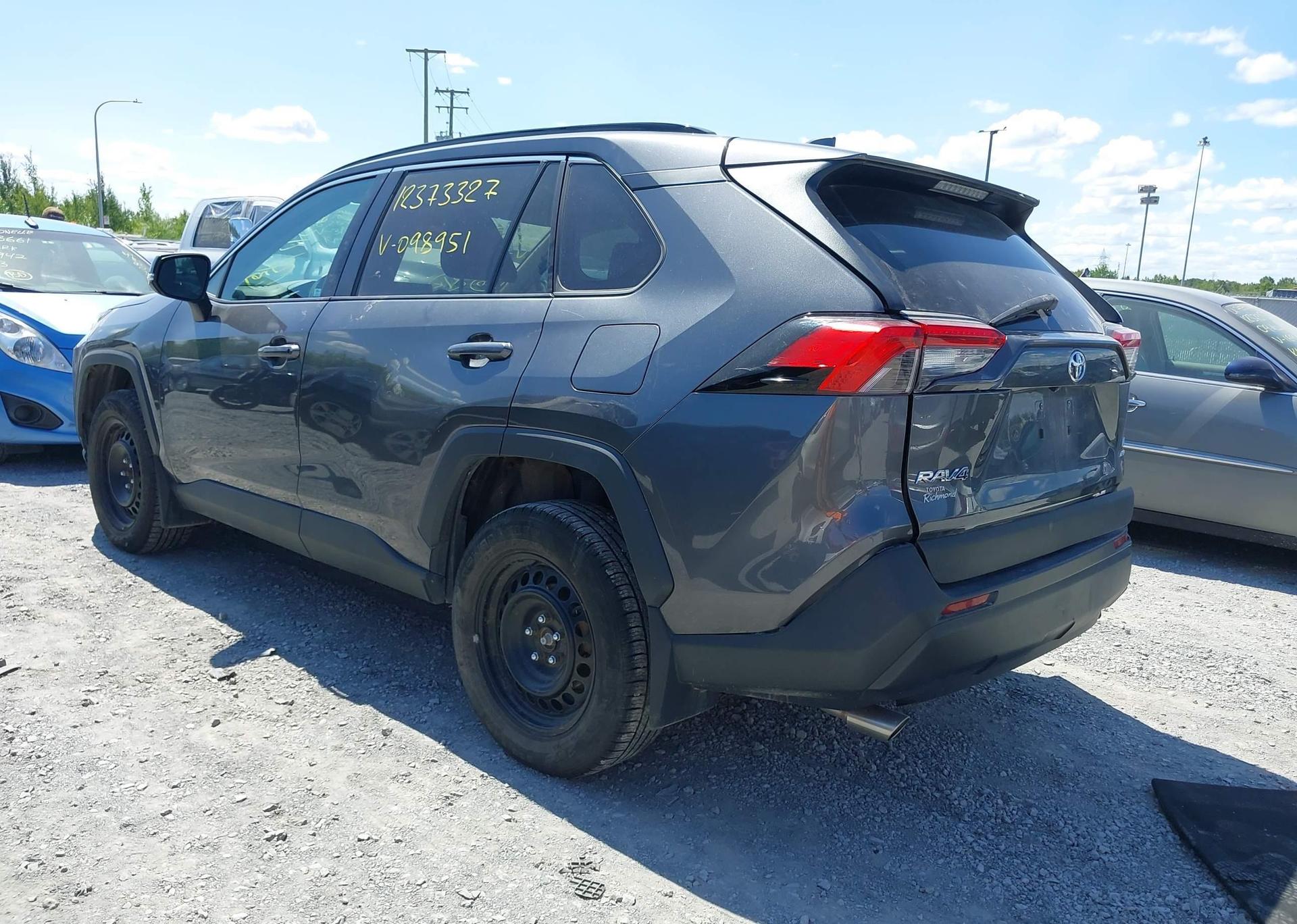 2020 TOYOTA RAV4 LE