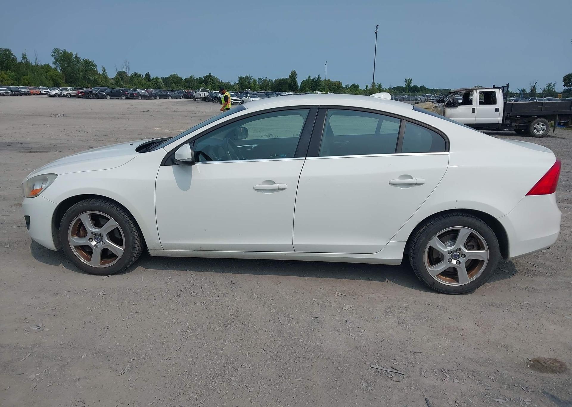 2012 VOLVO S60 T5 LEVEL 1