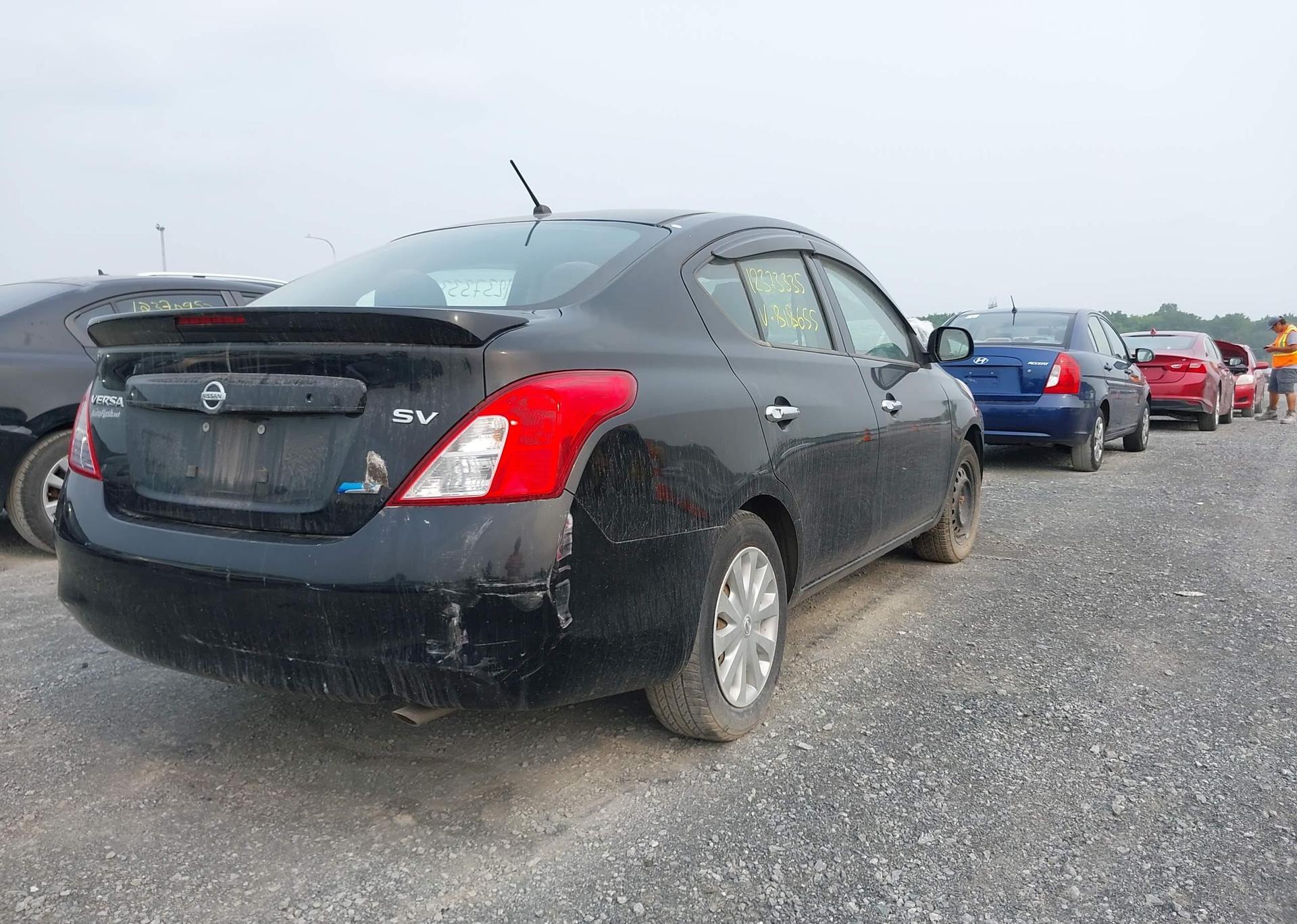 2014 NISSAN VERSA S