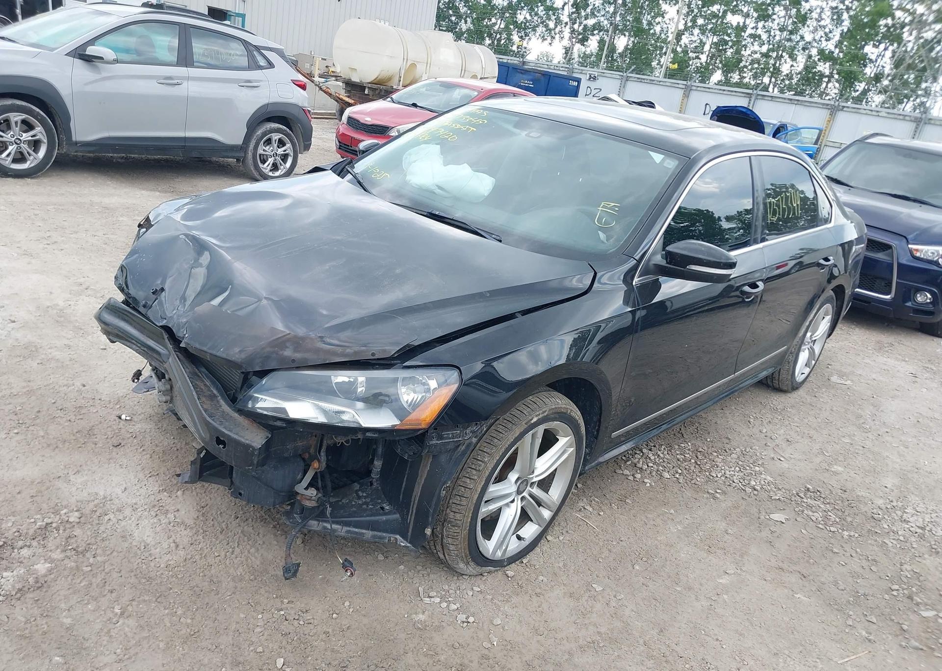 2013 VOLKSWAGEN PASSAT SE
