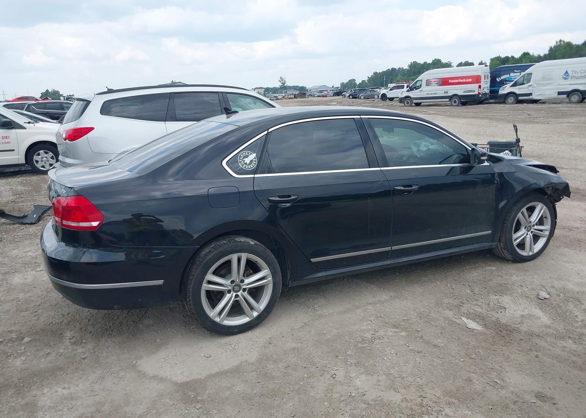 2013 VOLKSWAGEN PASSAT SE