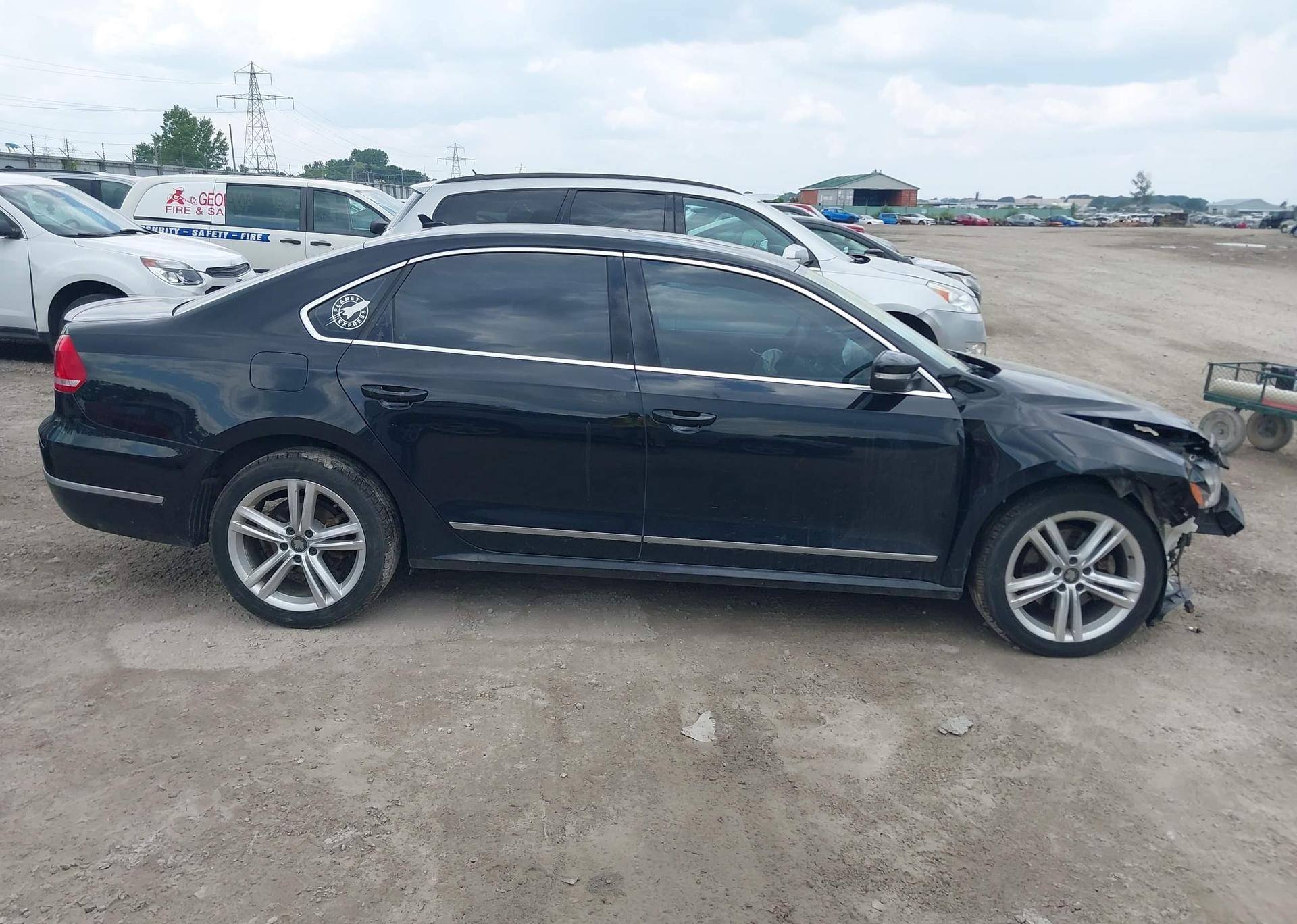 2013 VOLKSWAGEN PASSAT SE