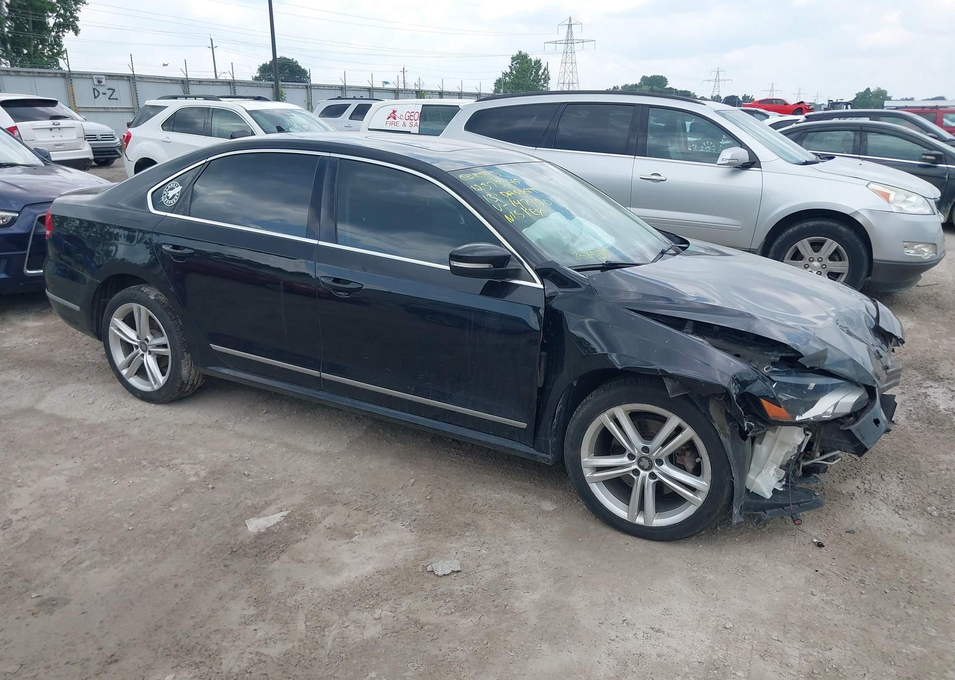 2013 VOLKSWAGEN PASSAT SE
