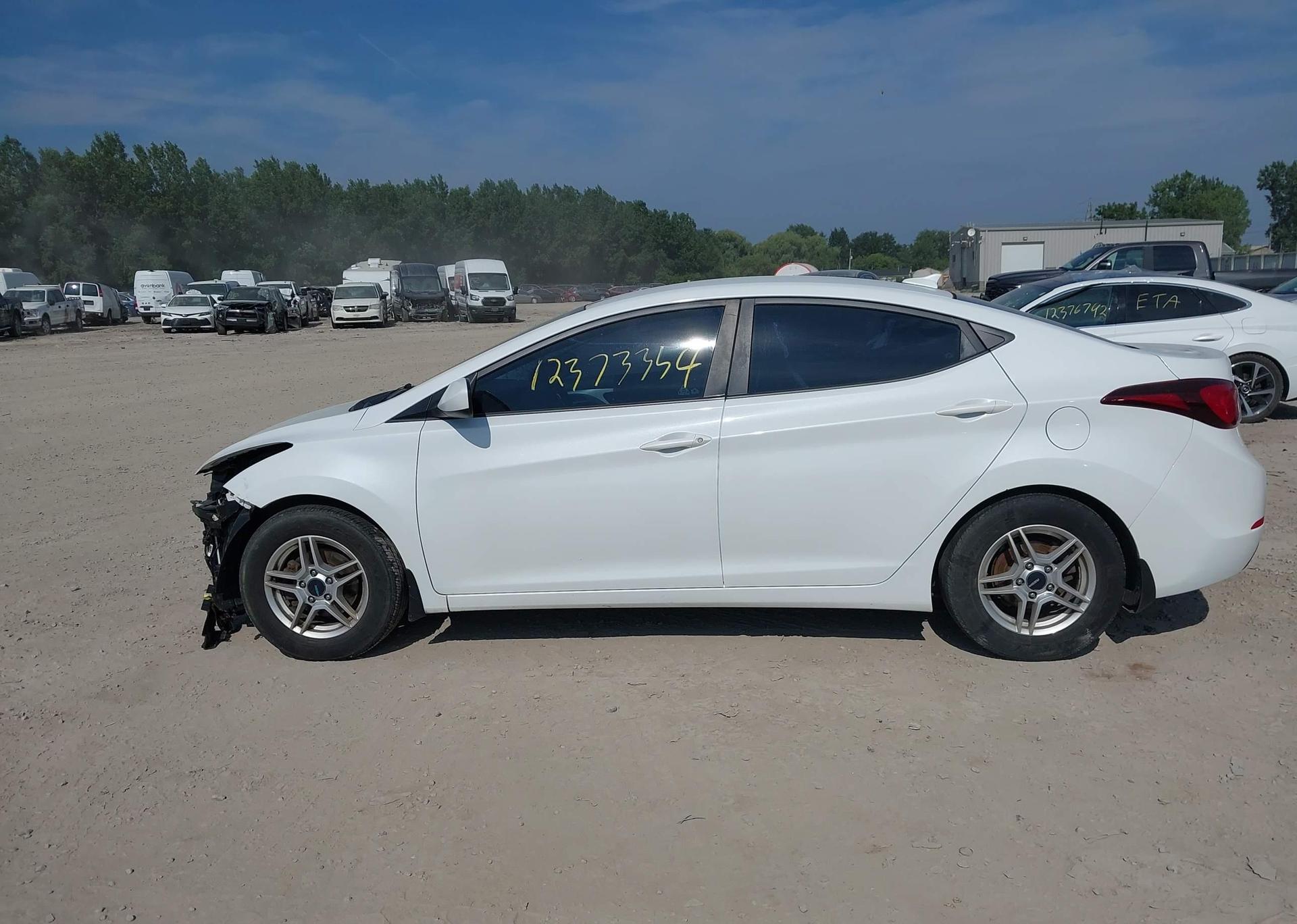 2016 HYUNDAI ELANTRA