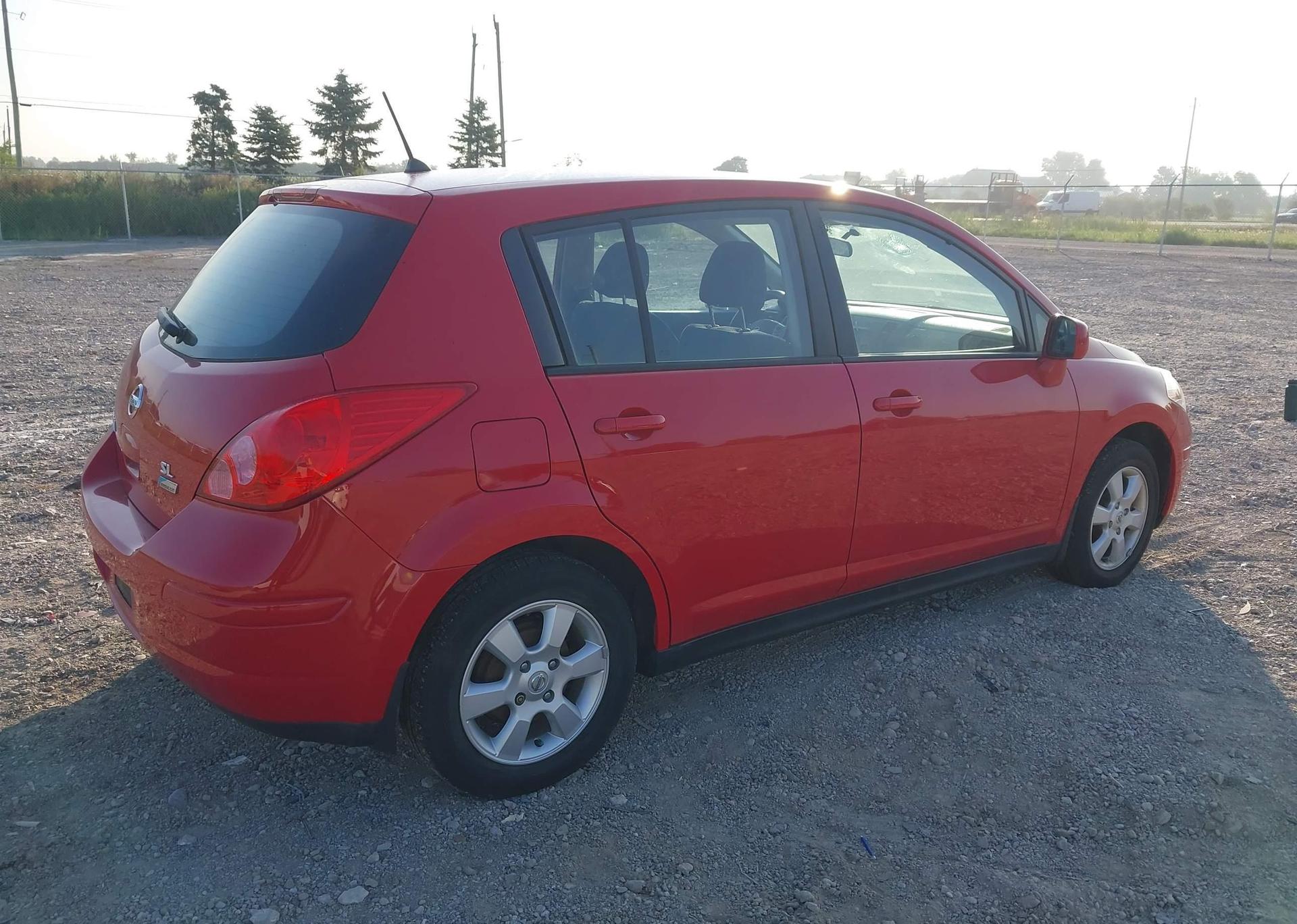 2010 NISSAN VERSA S