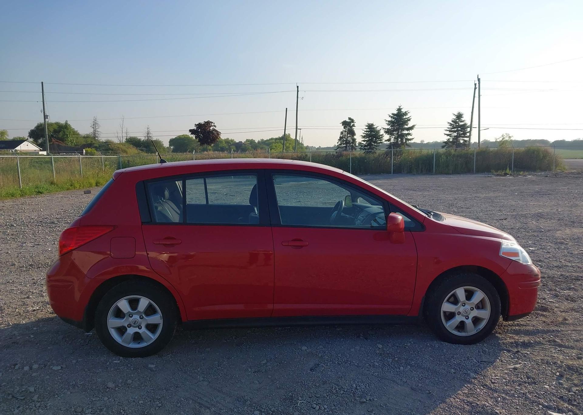 2010 NISSAN VERSA S