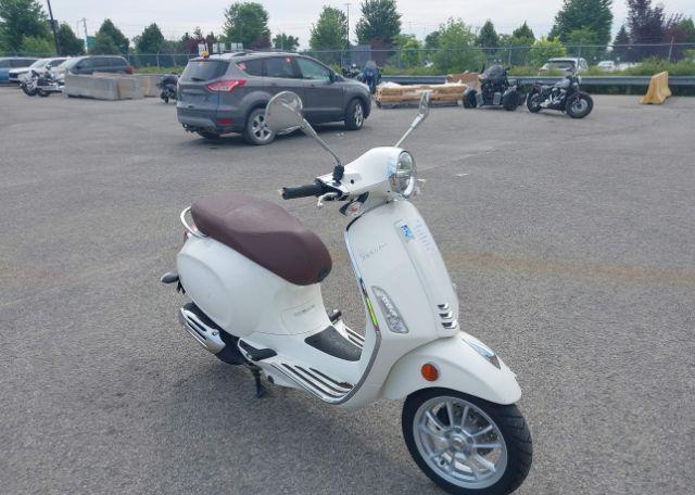 2023 VESPA PRIMAVERA