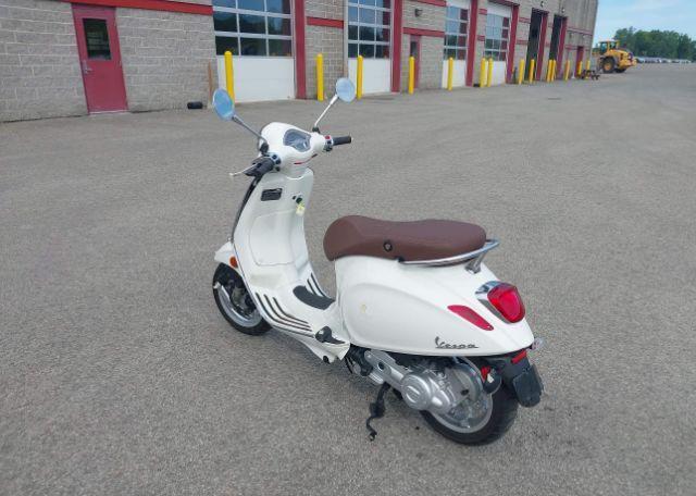 2023 VESPA PRIMAVERA