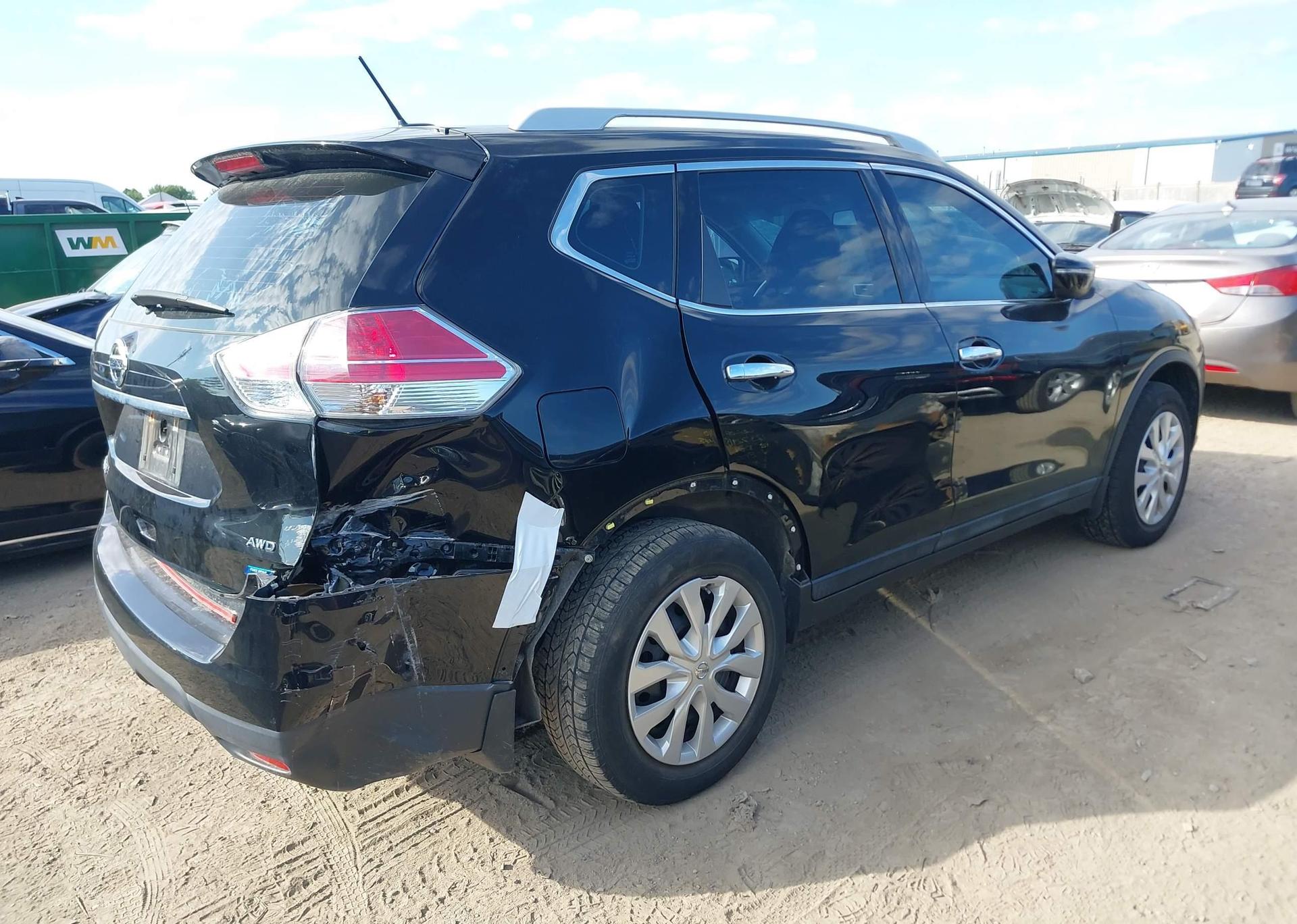 2015 NISSAN ROGUE S