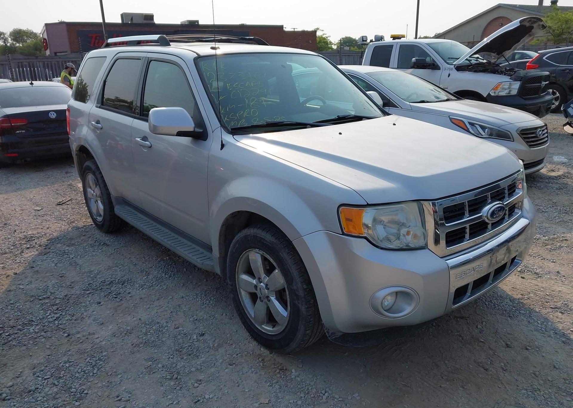 2010 FORD ESCAPE