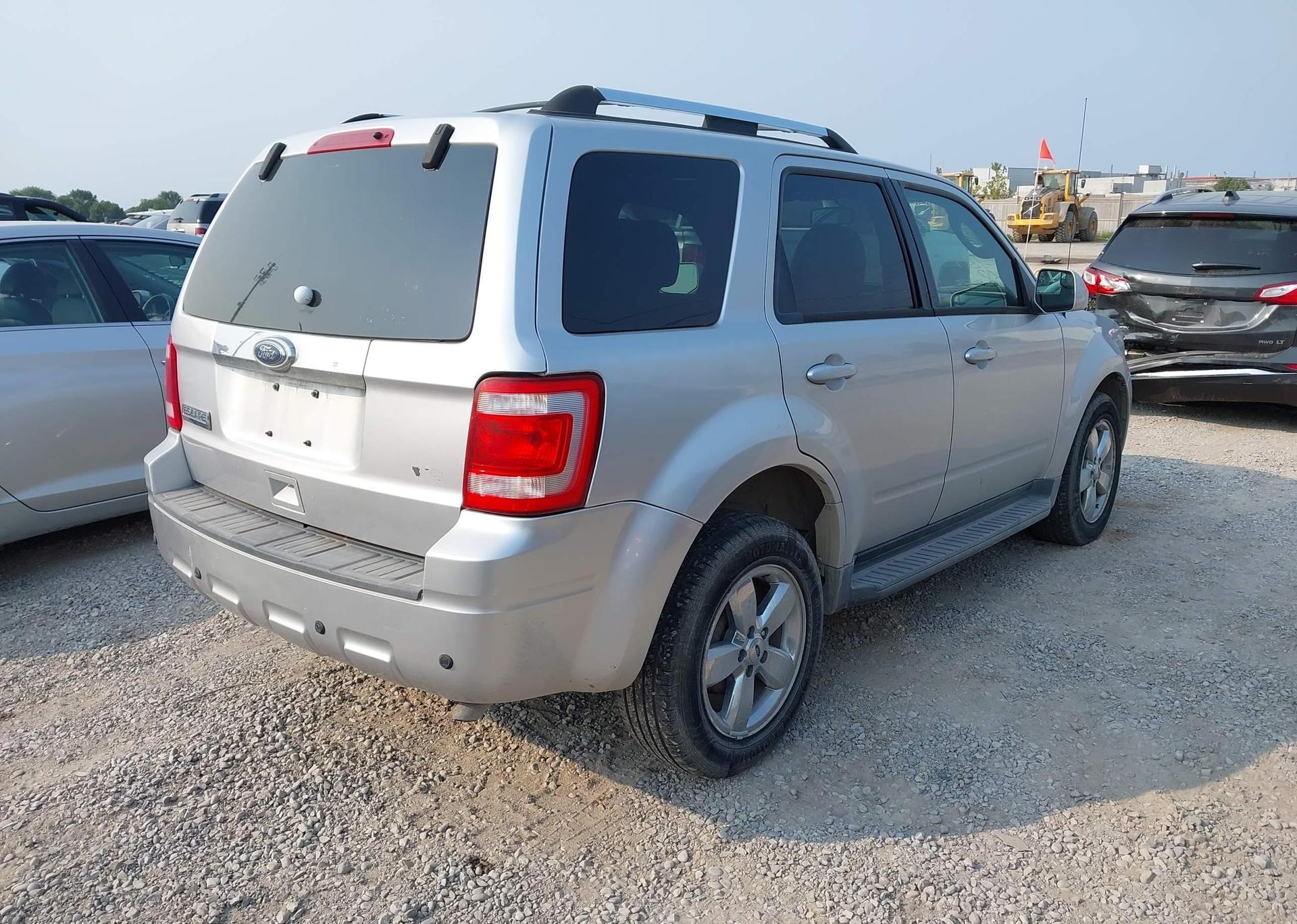 2010 FORD ESCAPE