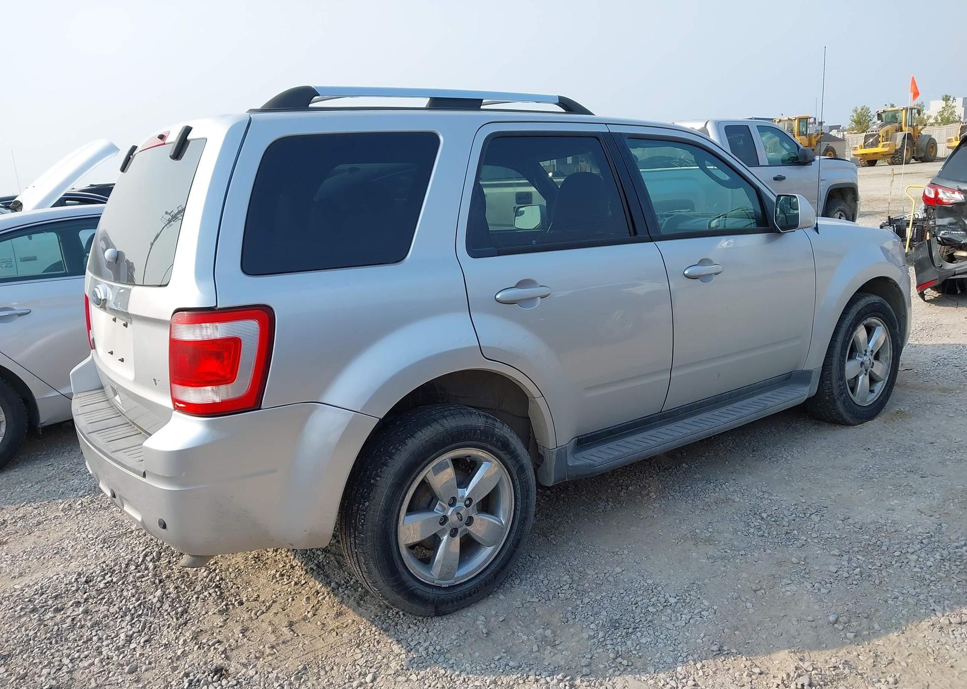 2010 FORD ESCAPE