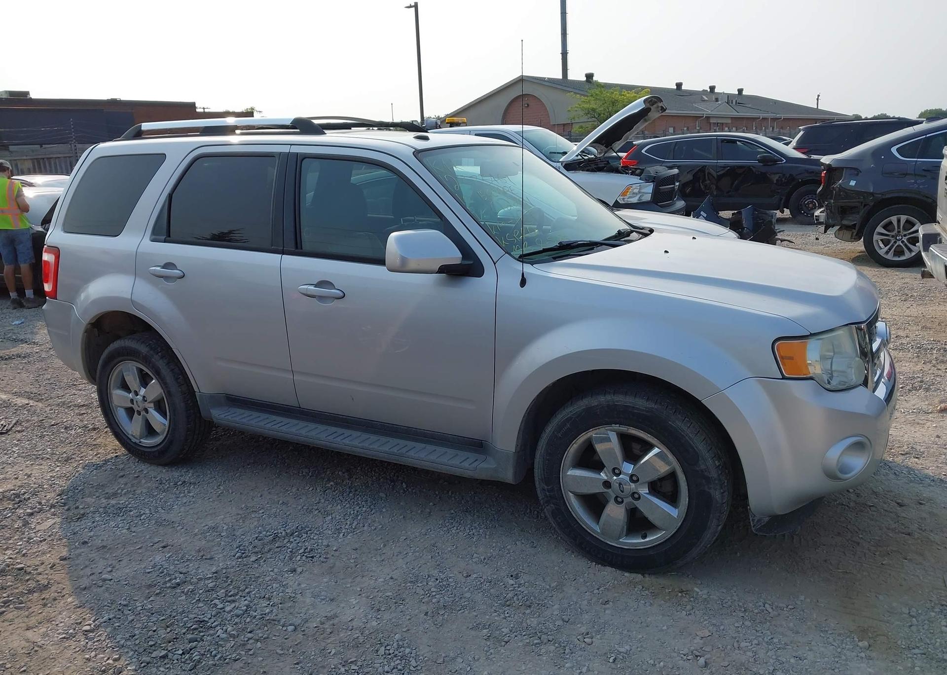 2010 FORD ESCAPE