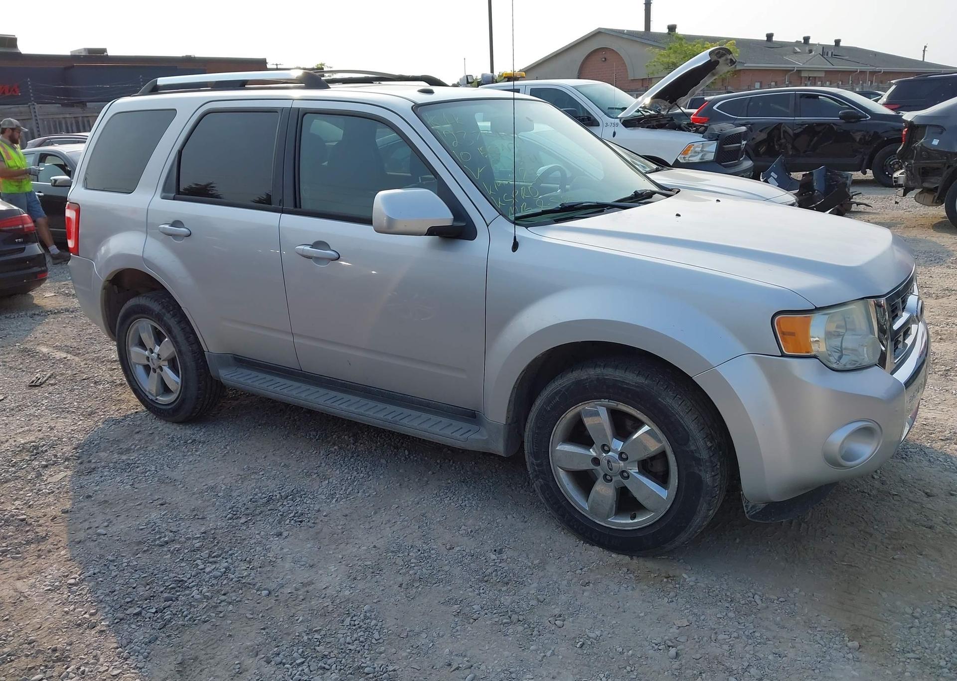 2010 FORD ESCAPE
