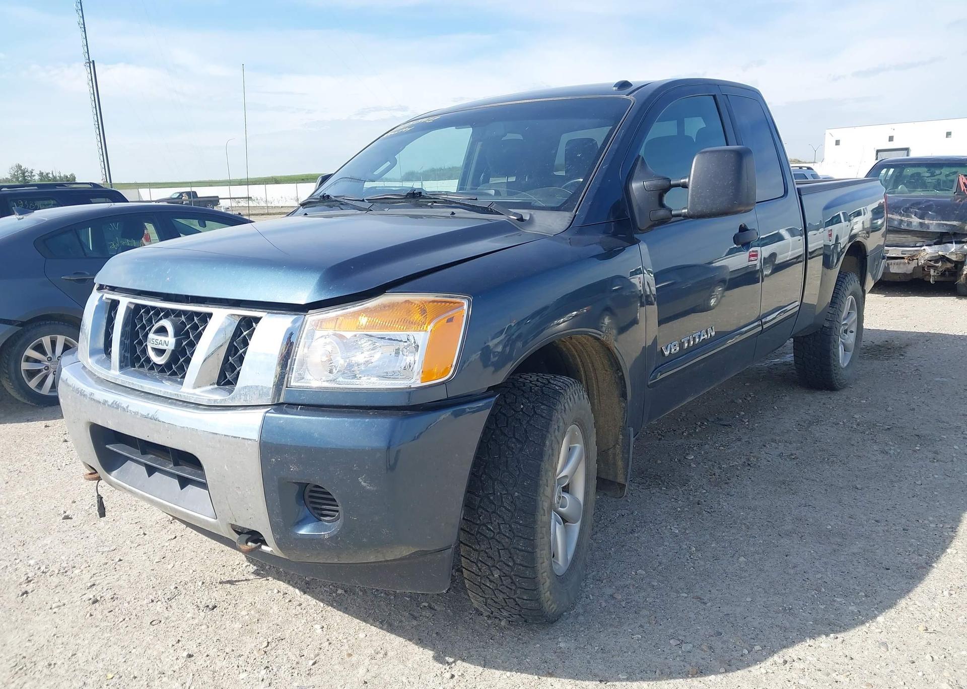 2013 NISSAN TITAN PRO-4X