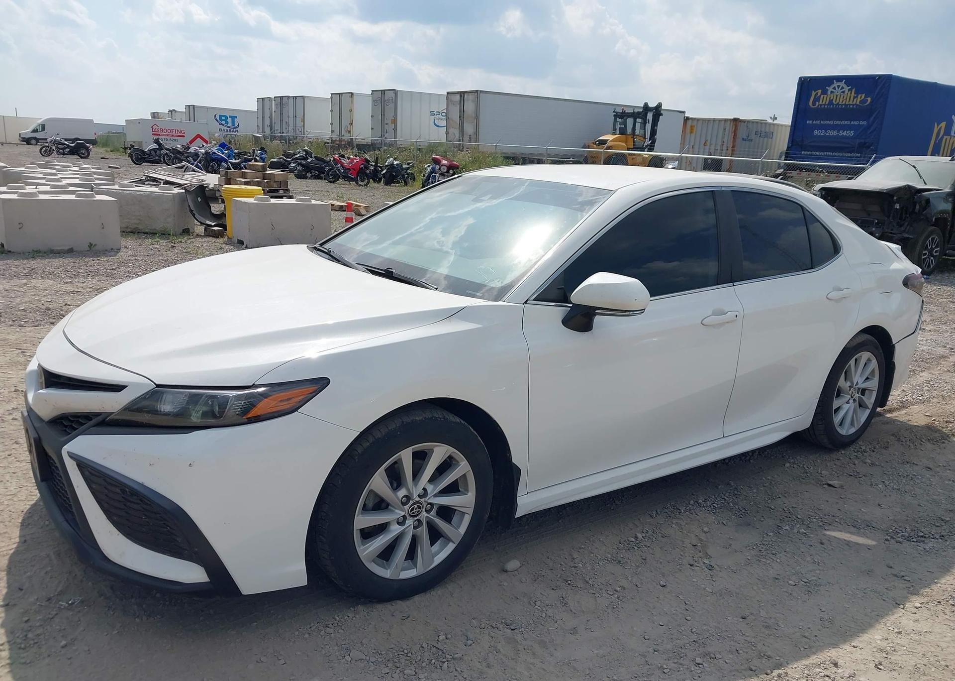 2022 TOYOTA CAMRY SE