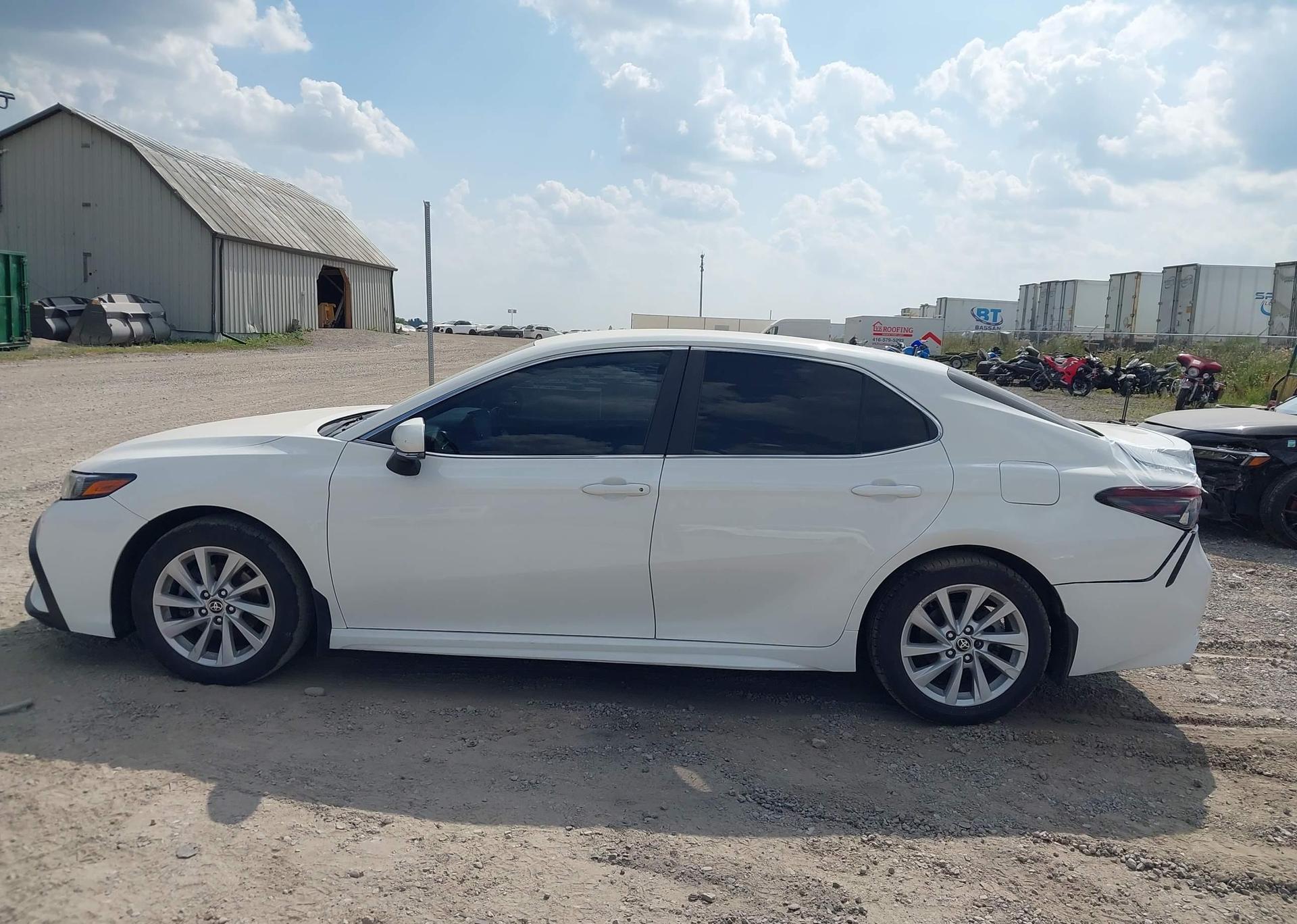 2022 TOYOTA CAMRY SE
