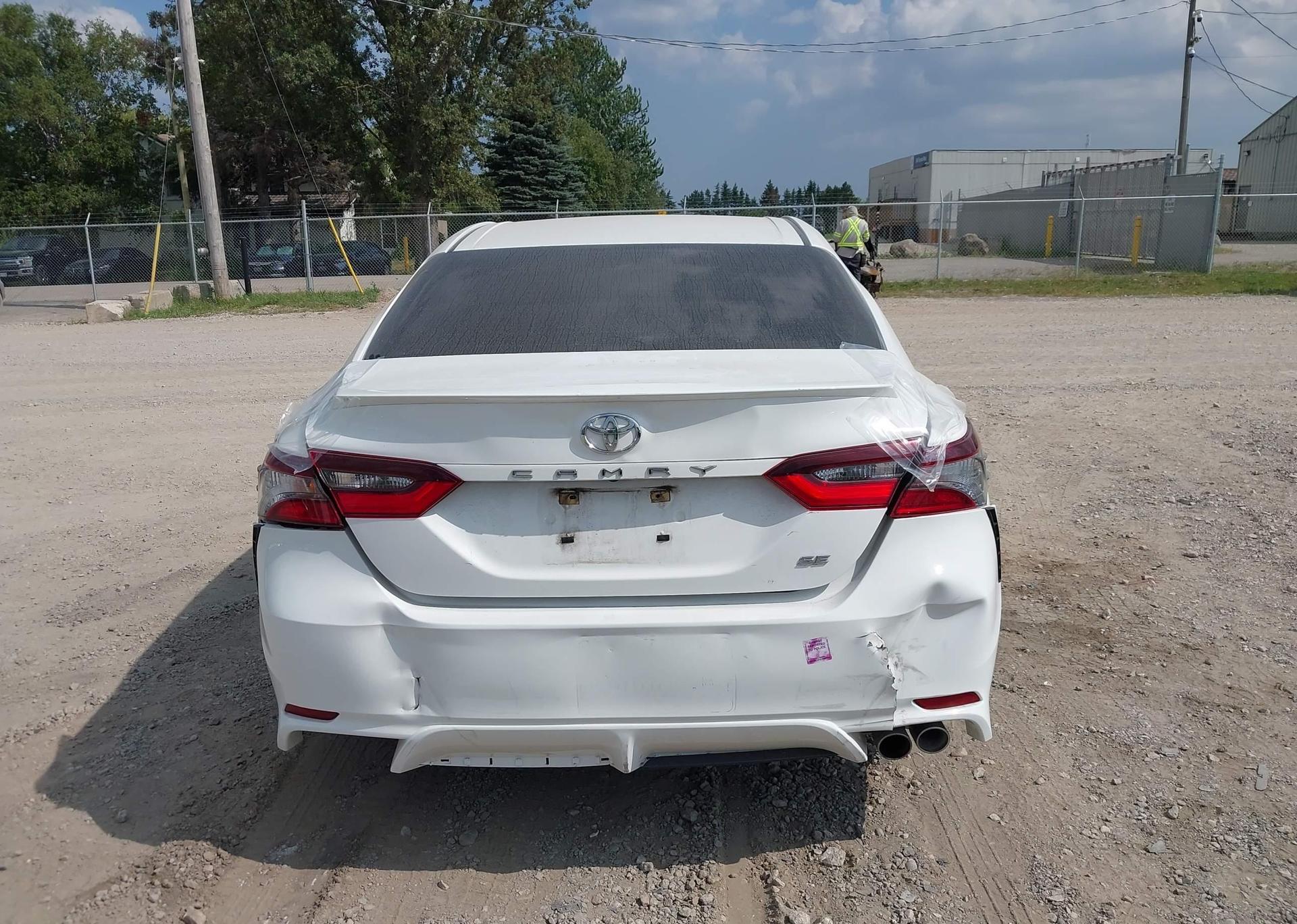 2022 TOYOTA CAMRY SE