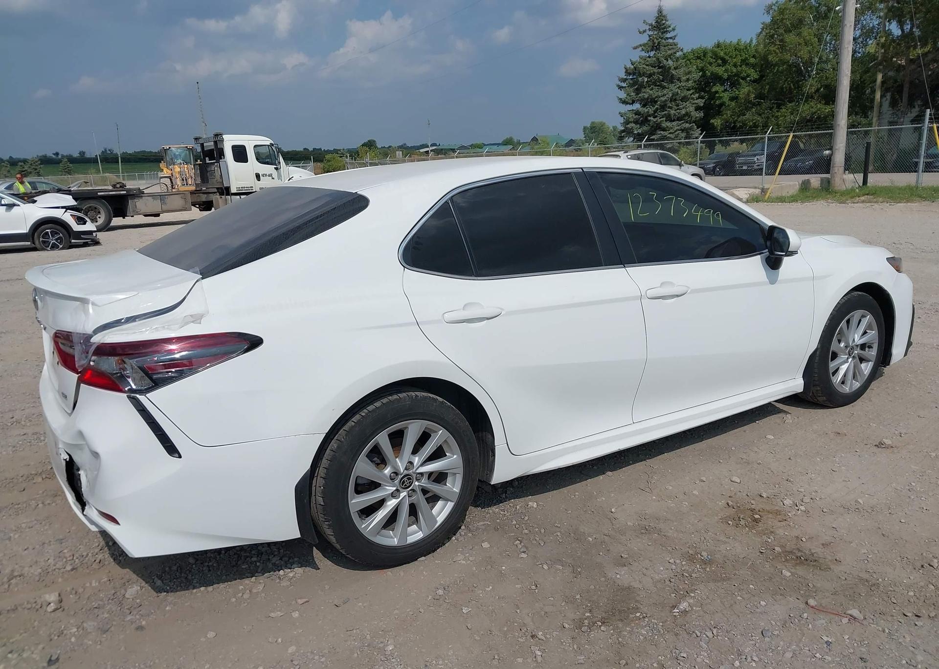 2022 TOYOTA CAMRY SE