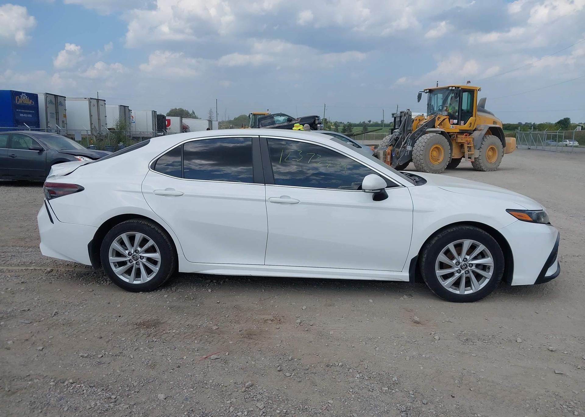 2022 TOYOTA CAMRY SE