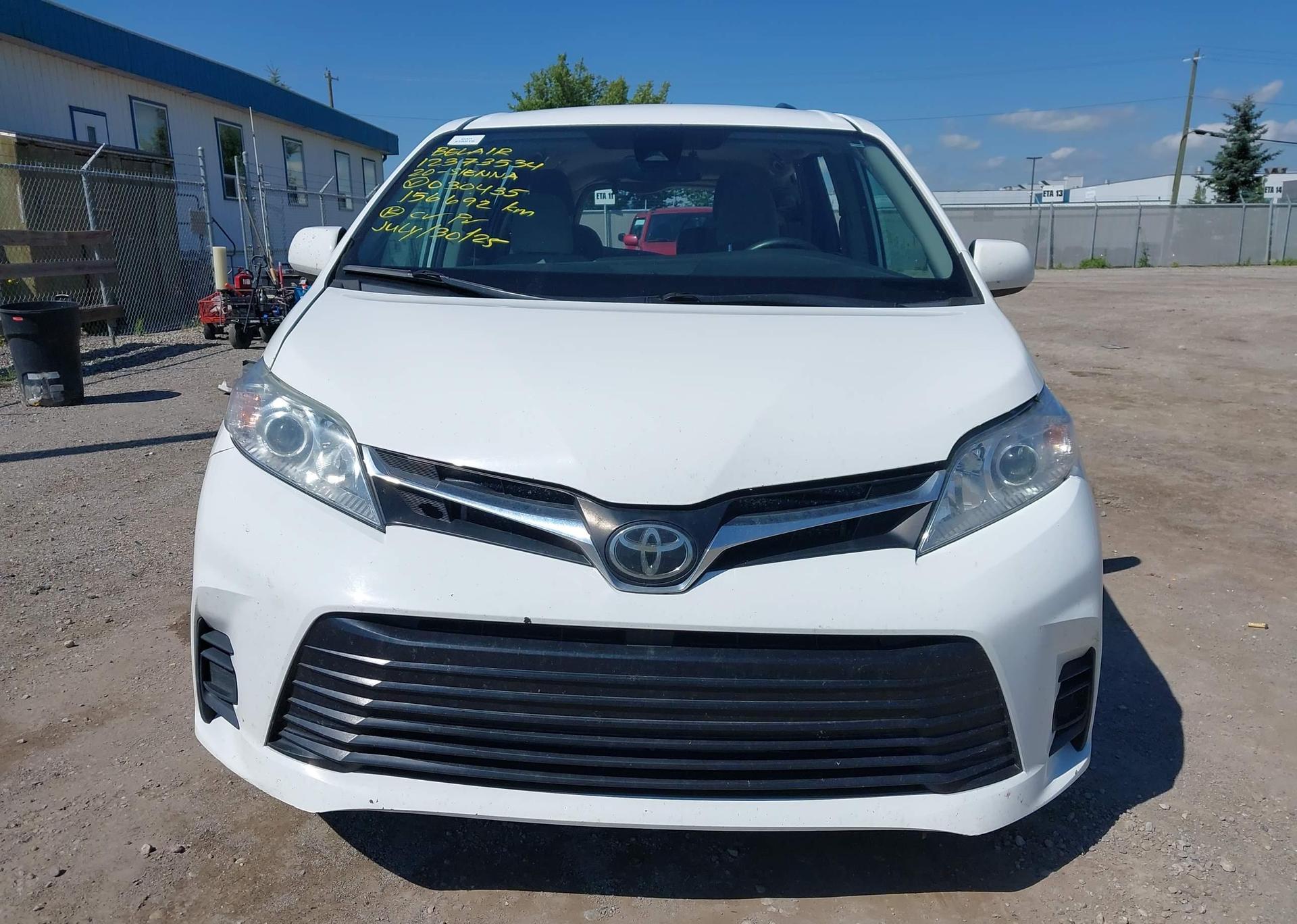 2020 TOYOTA SIENNA LE