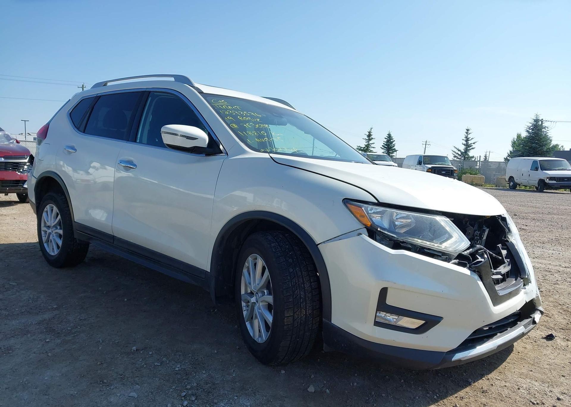 2019 NISSAN ROGUE S