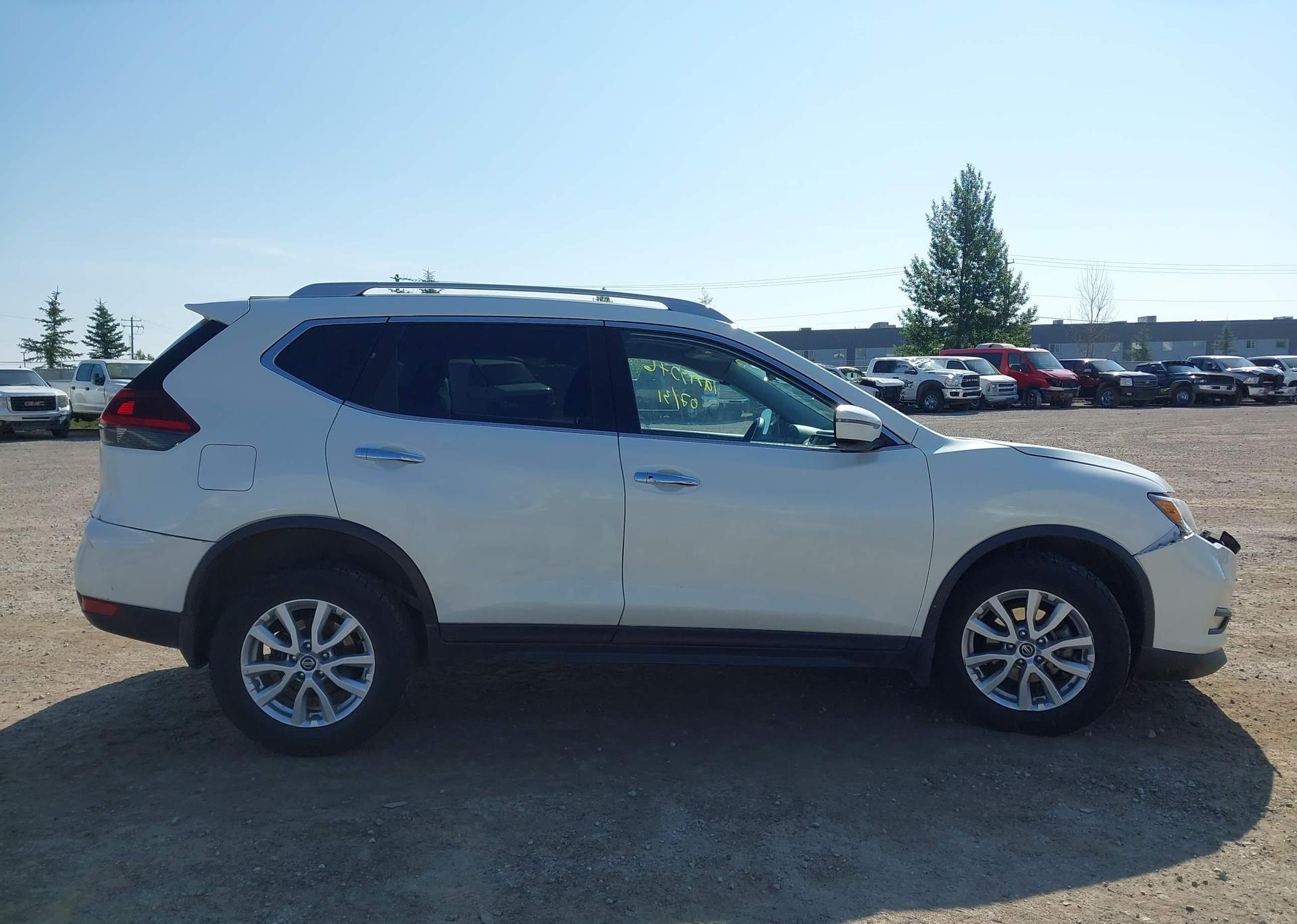 2019 NISSAN ROGUE S