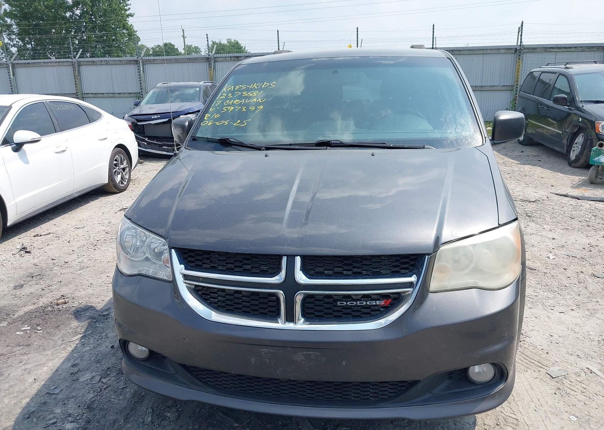 2017 DODGE GRAND CARAVAN SE