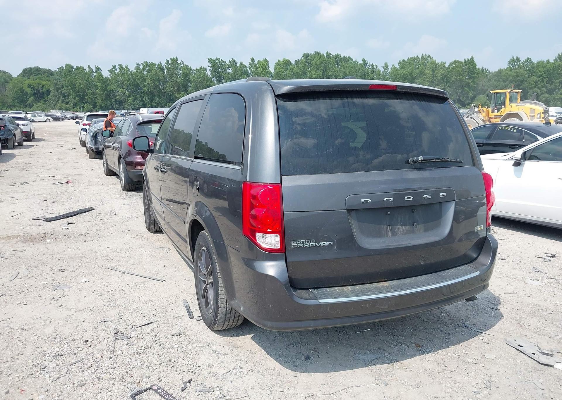 2017 DODGE GRAND CARAVAN SE