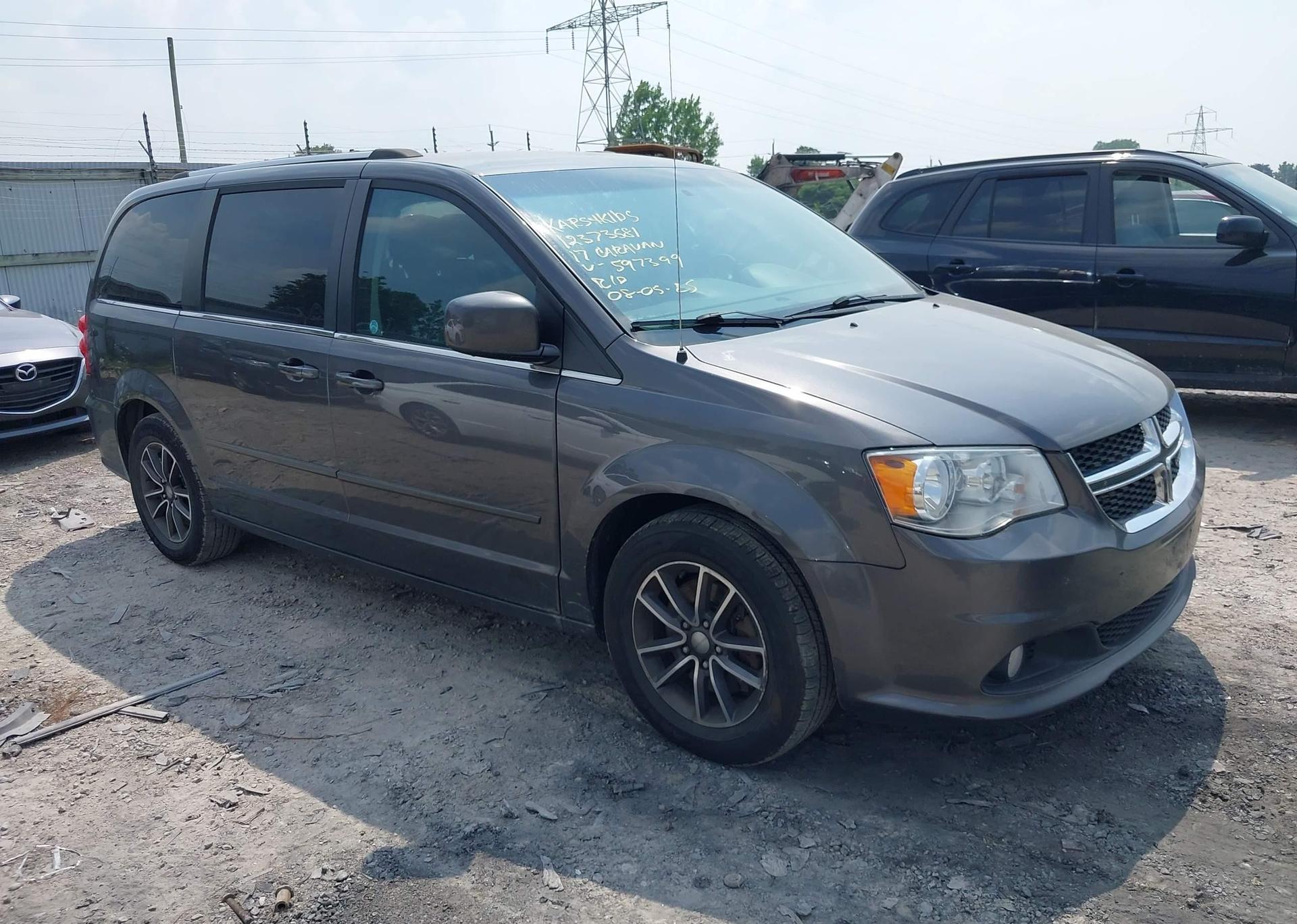 2017 DODGE GRAND CARAVAN SE