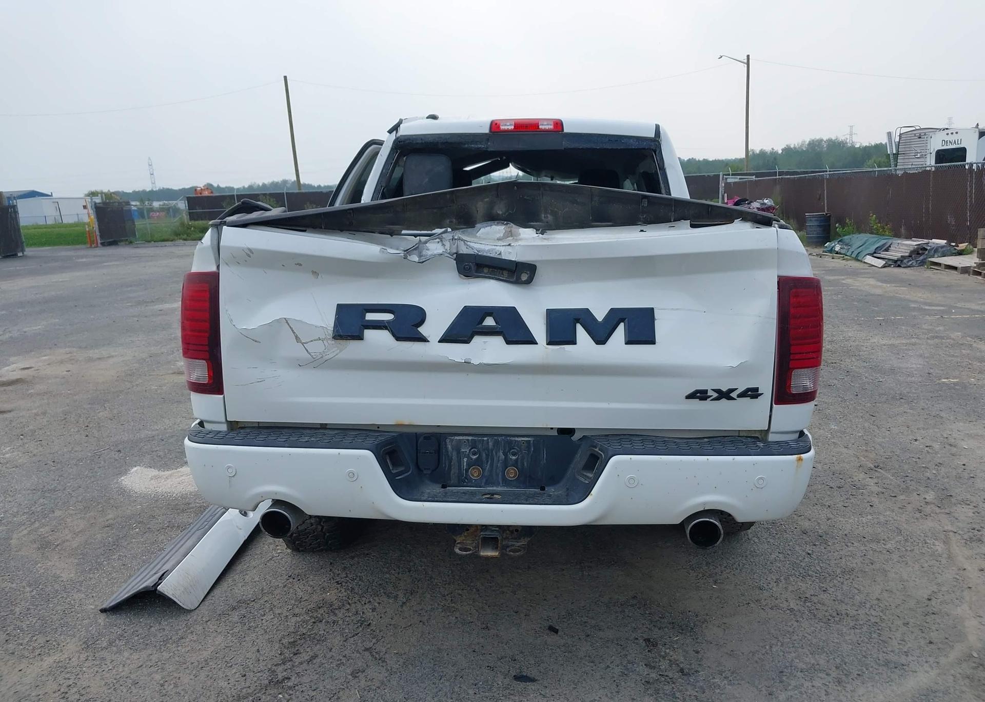 2017 RAM 1500 SPORT