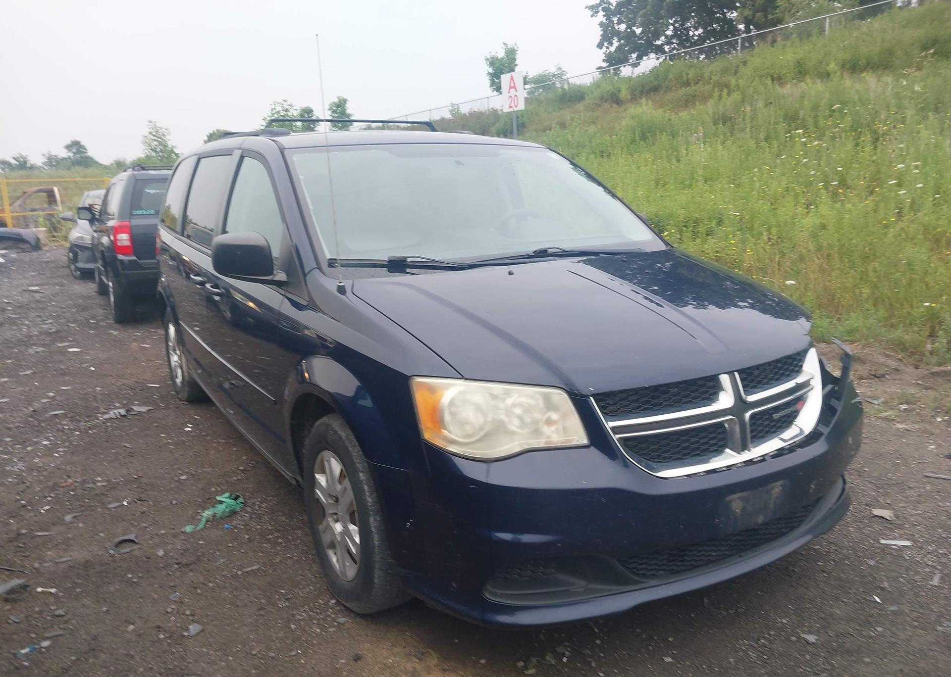 2012 DODGE GRAND CARAVAN SE