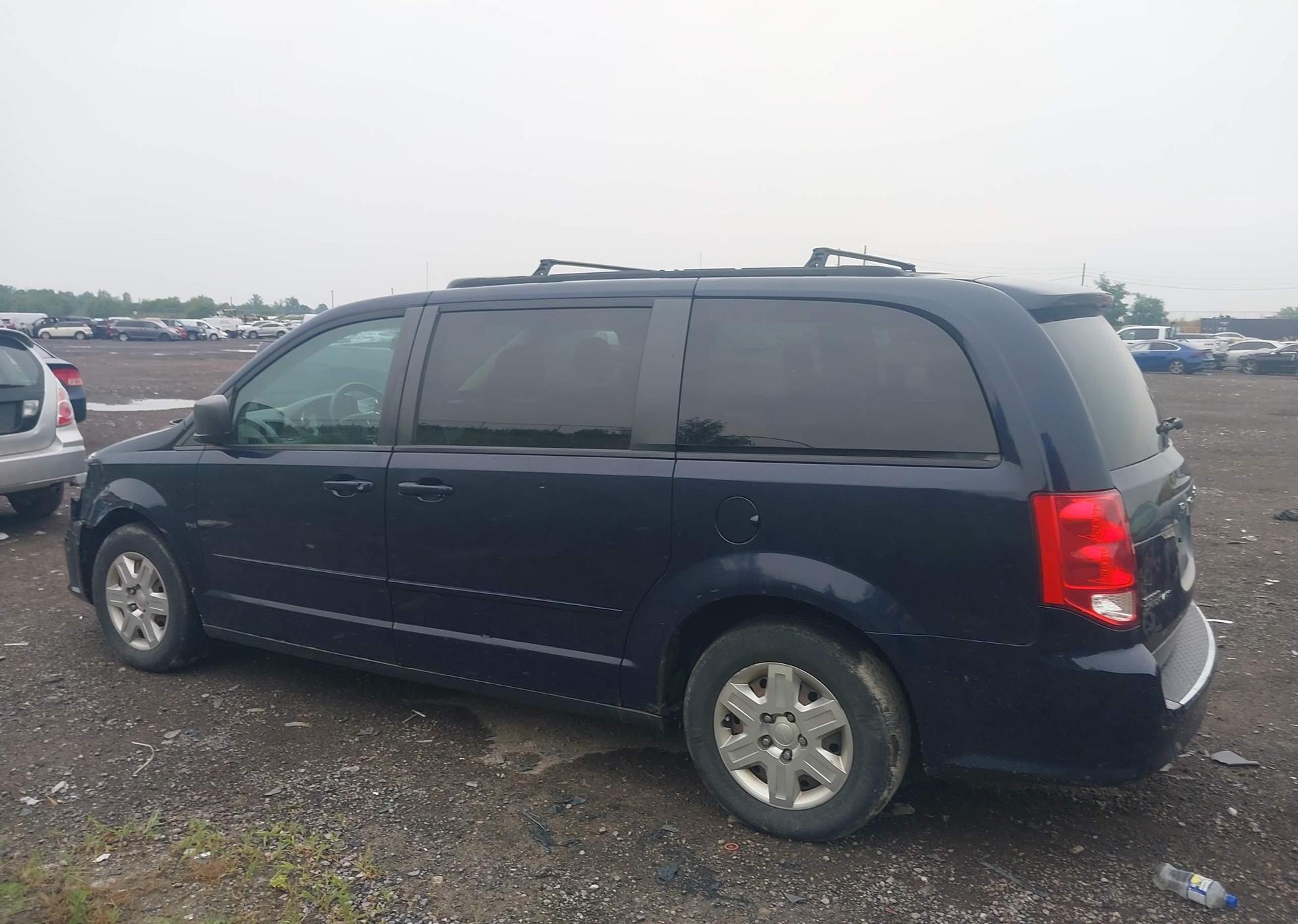 2012 DODGE GRAND CARAVAN SE