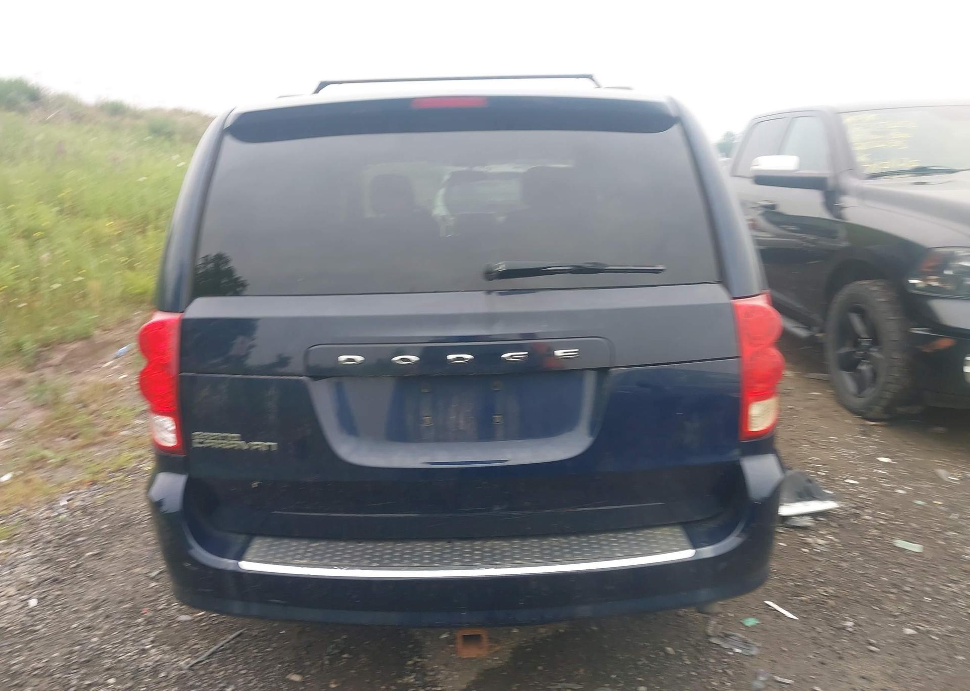 2012 DODGE GRAND CARAVAN SE