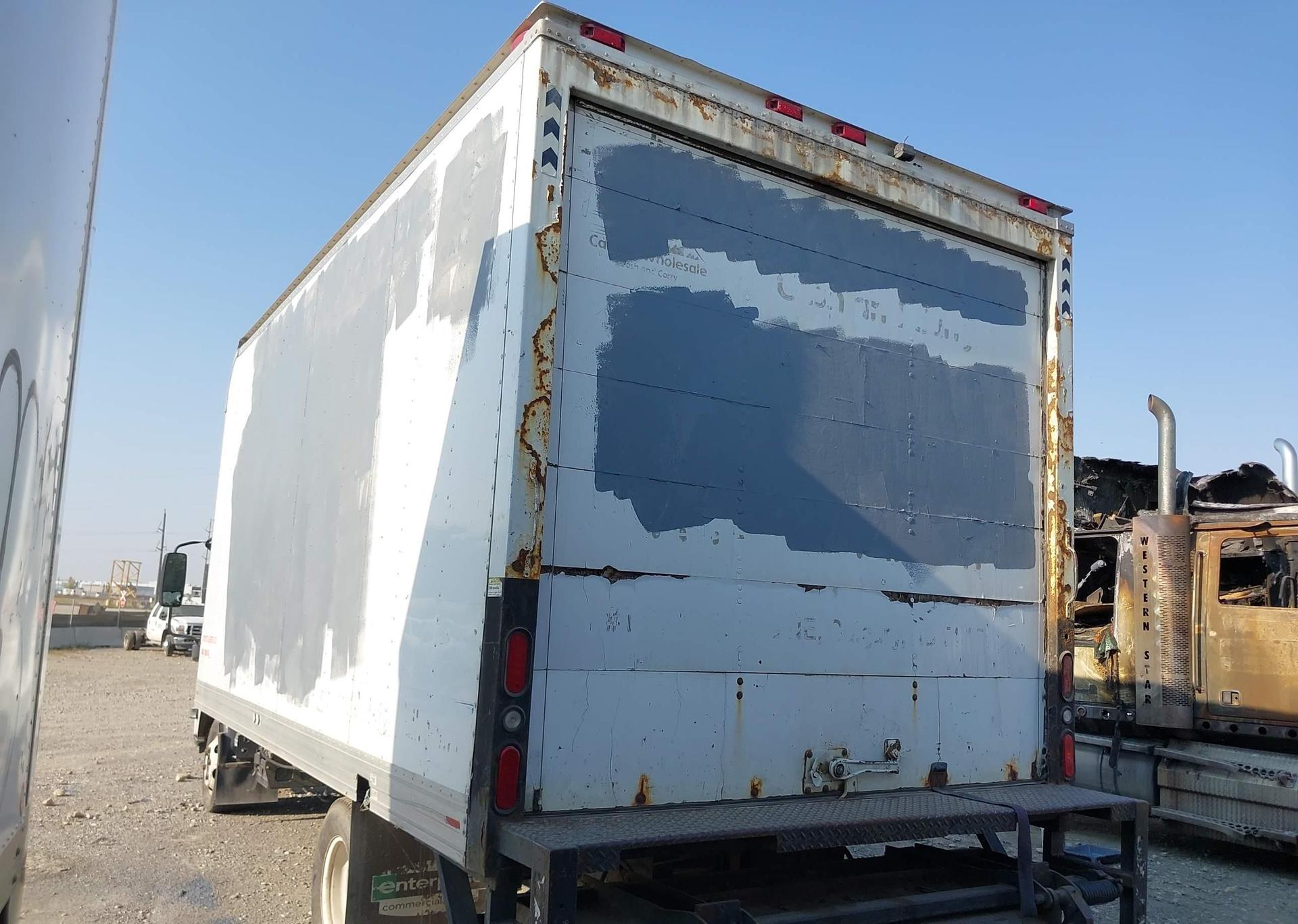 2009 ISUZU NPR
