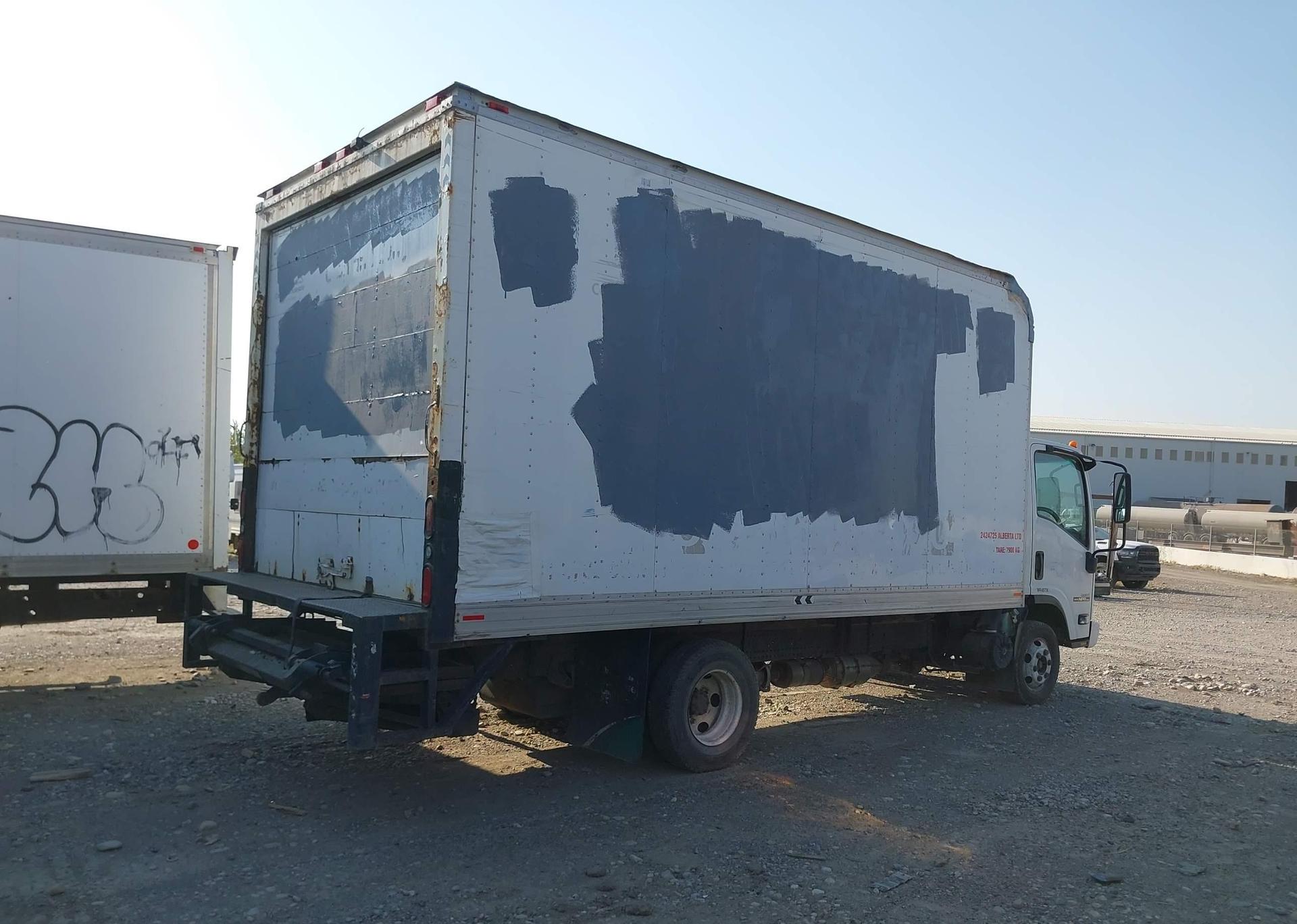 2009 ISUZU NPR