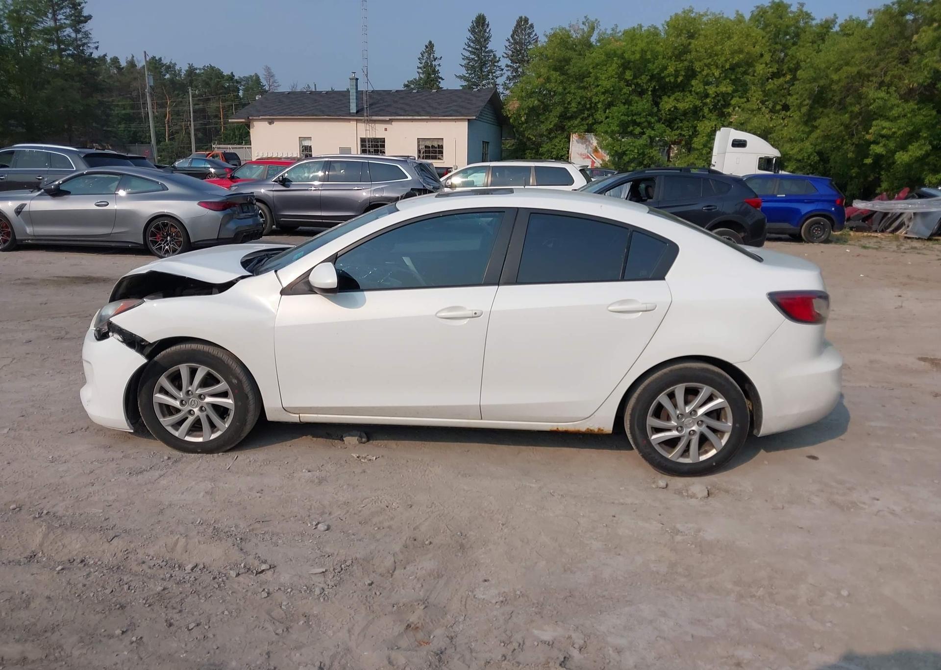 2012 MAZDA MAZDA3 GS-SKY