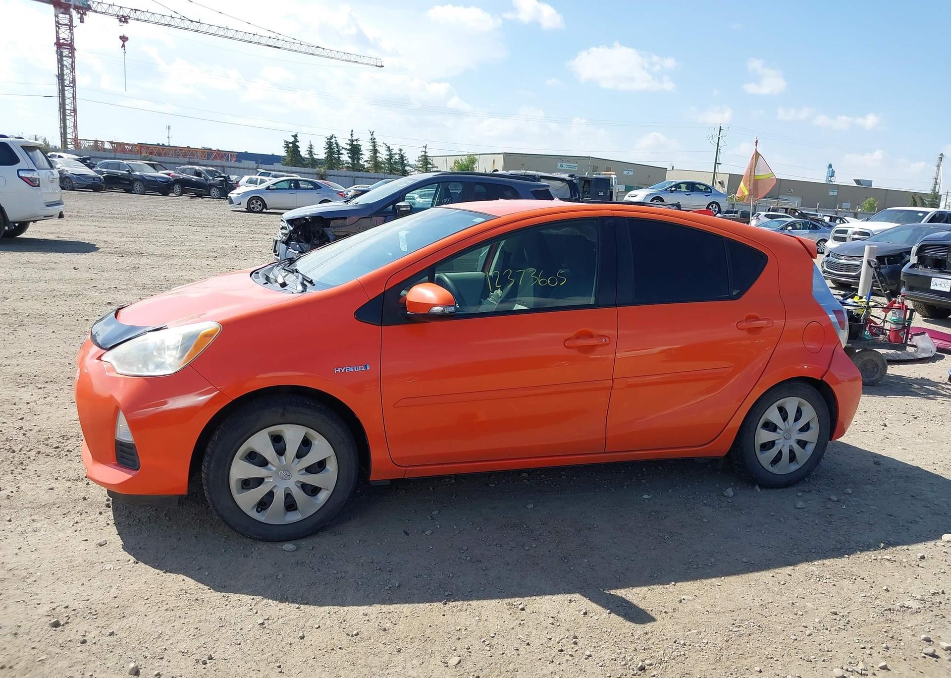 2013 TOYOTA Prius c
