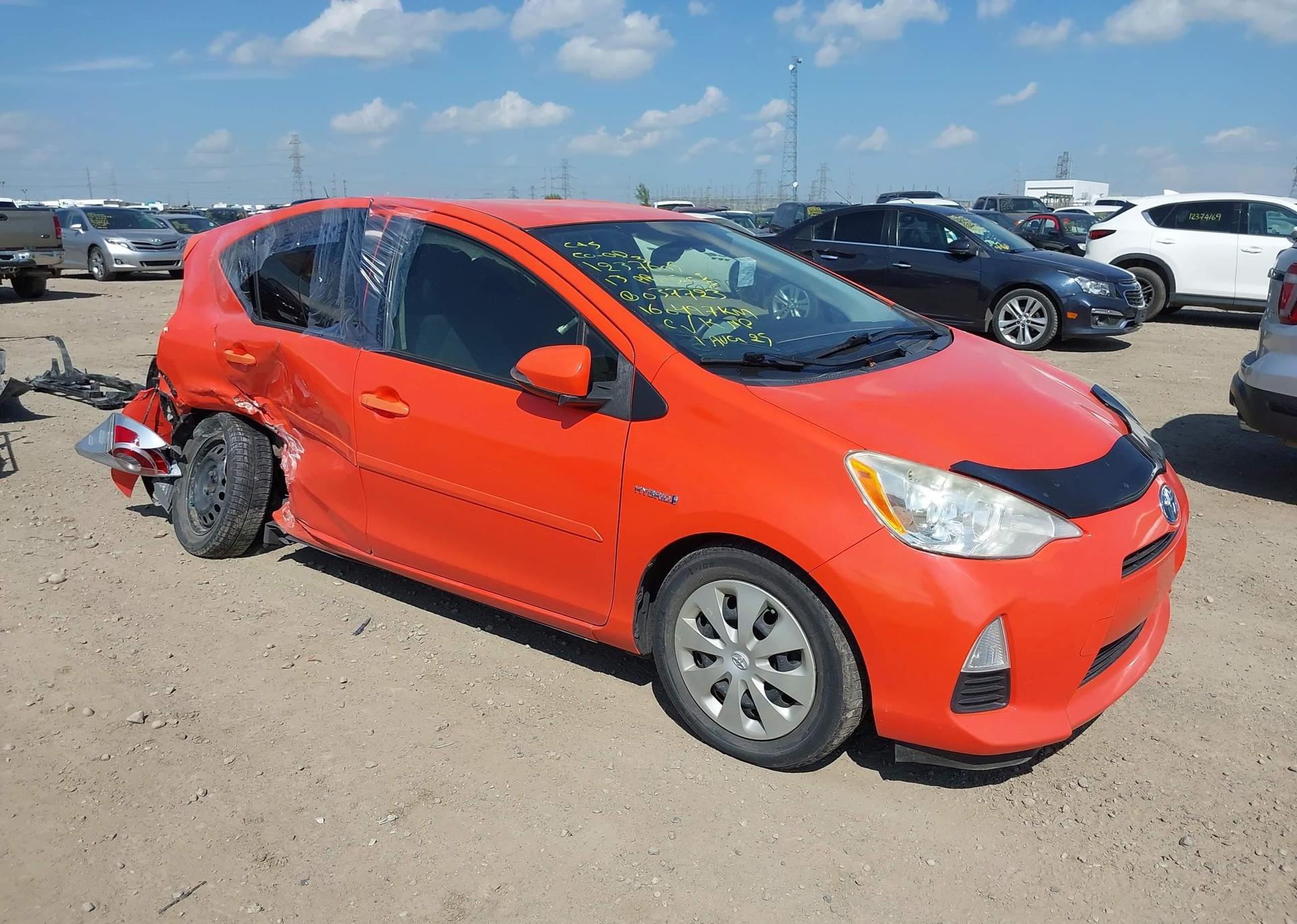 2013 TOYOTA Prius c