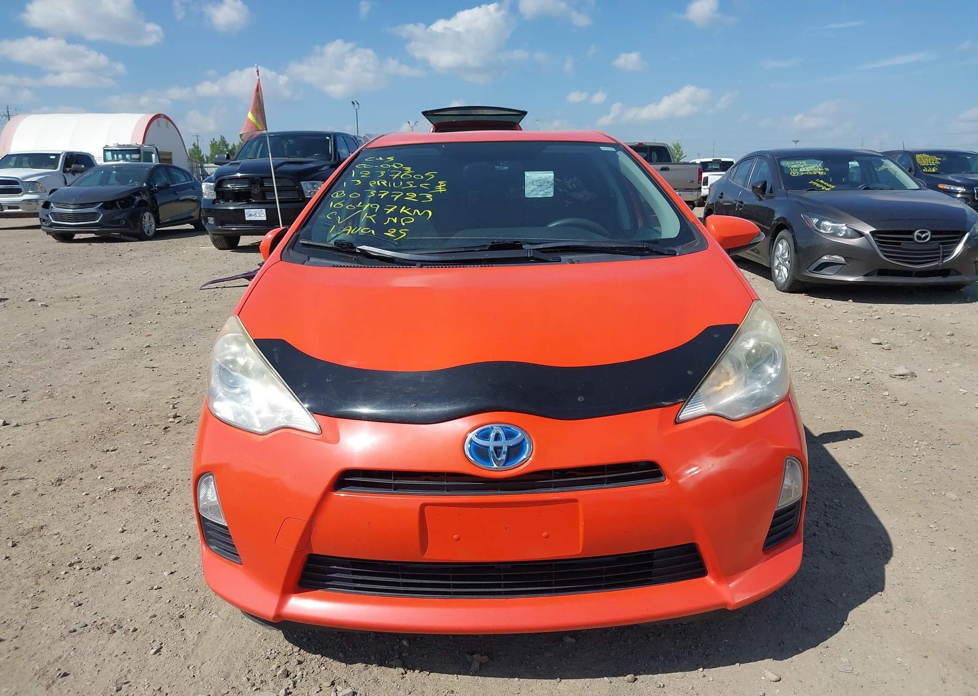 2013 TOYOTA Prius c