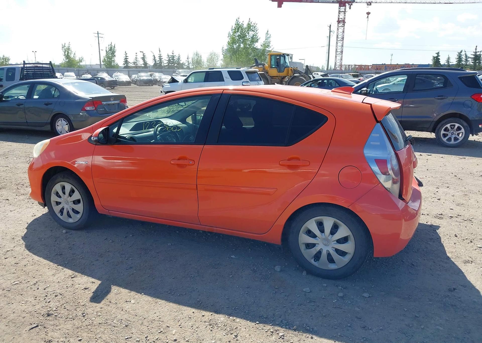 2013 TOYOTA Prius c