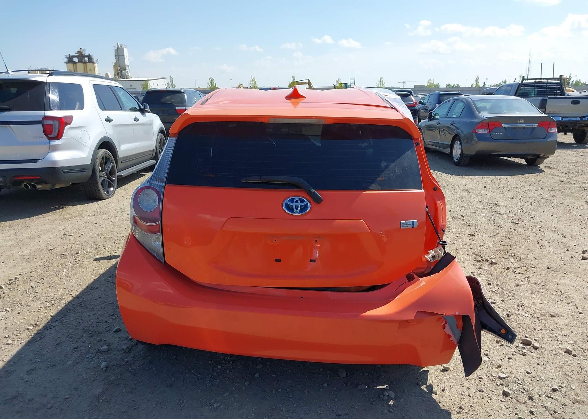 2013 TOYOTA Prius c