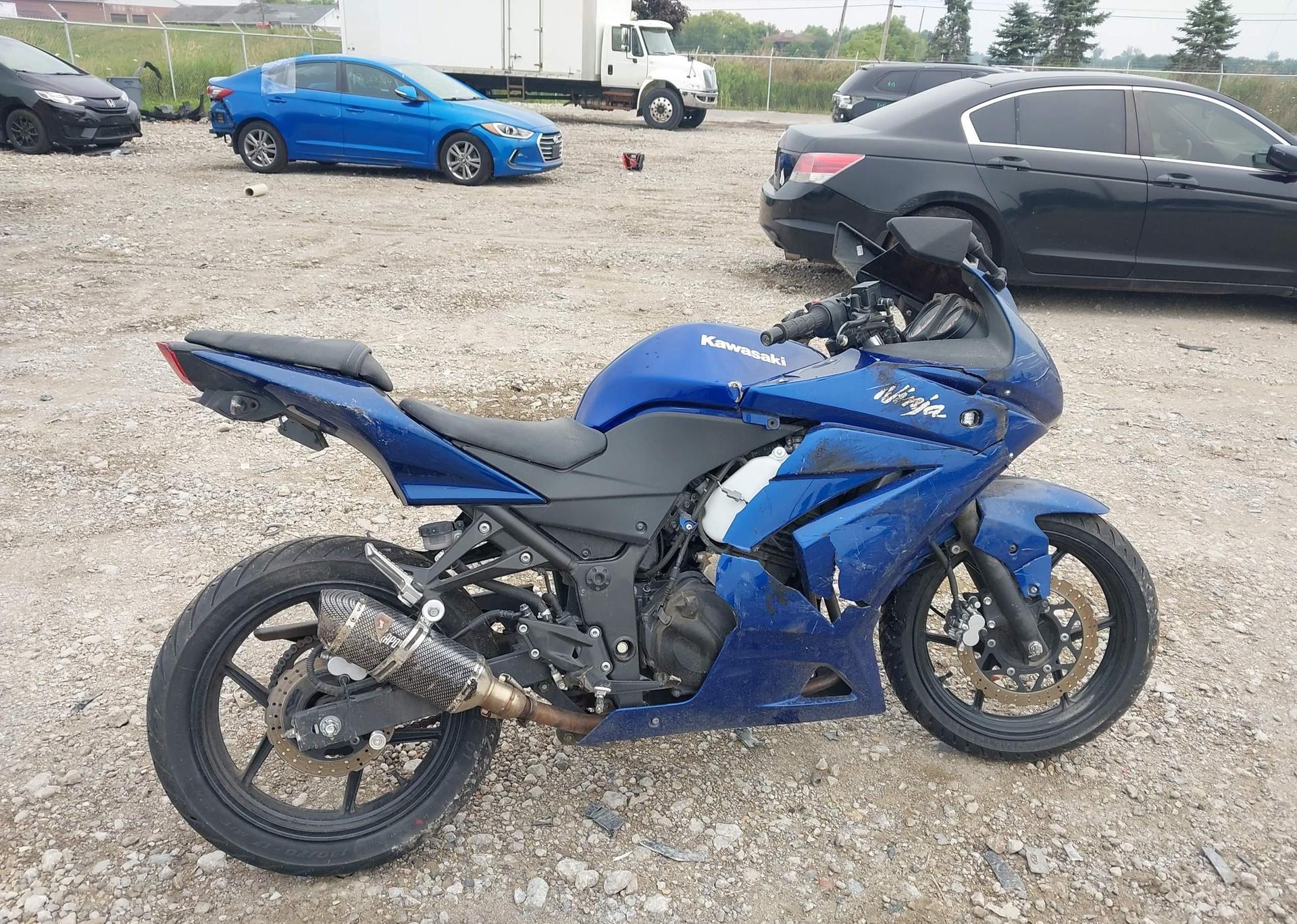 2011 KAWASAKI EX250 J