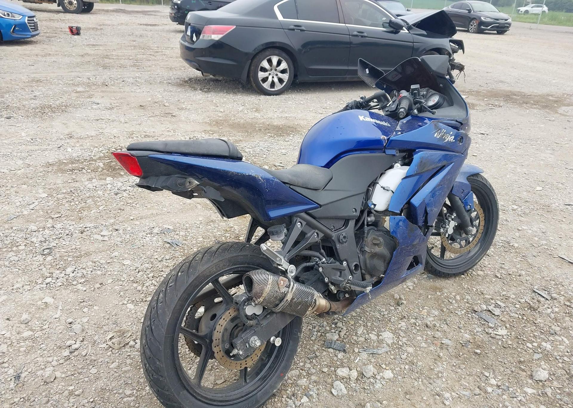 2011 KAWASAKI EX250 J