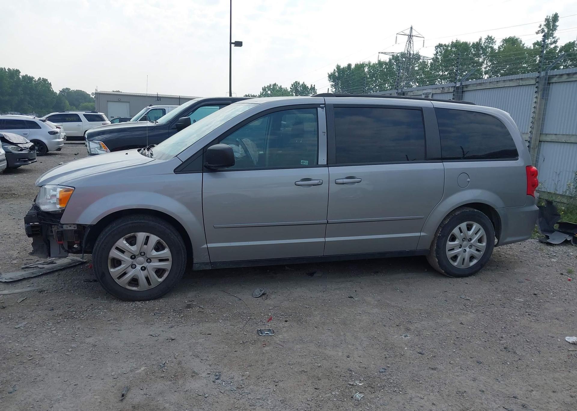 2016 DODGE GRAND CARAVAN SE