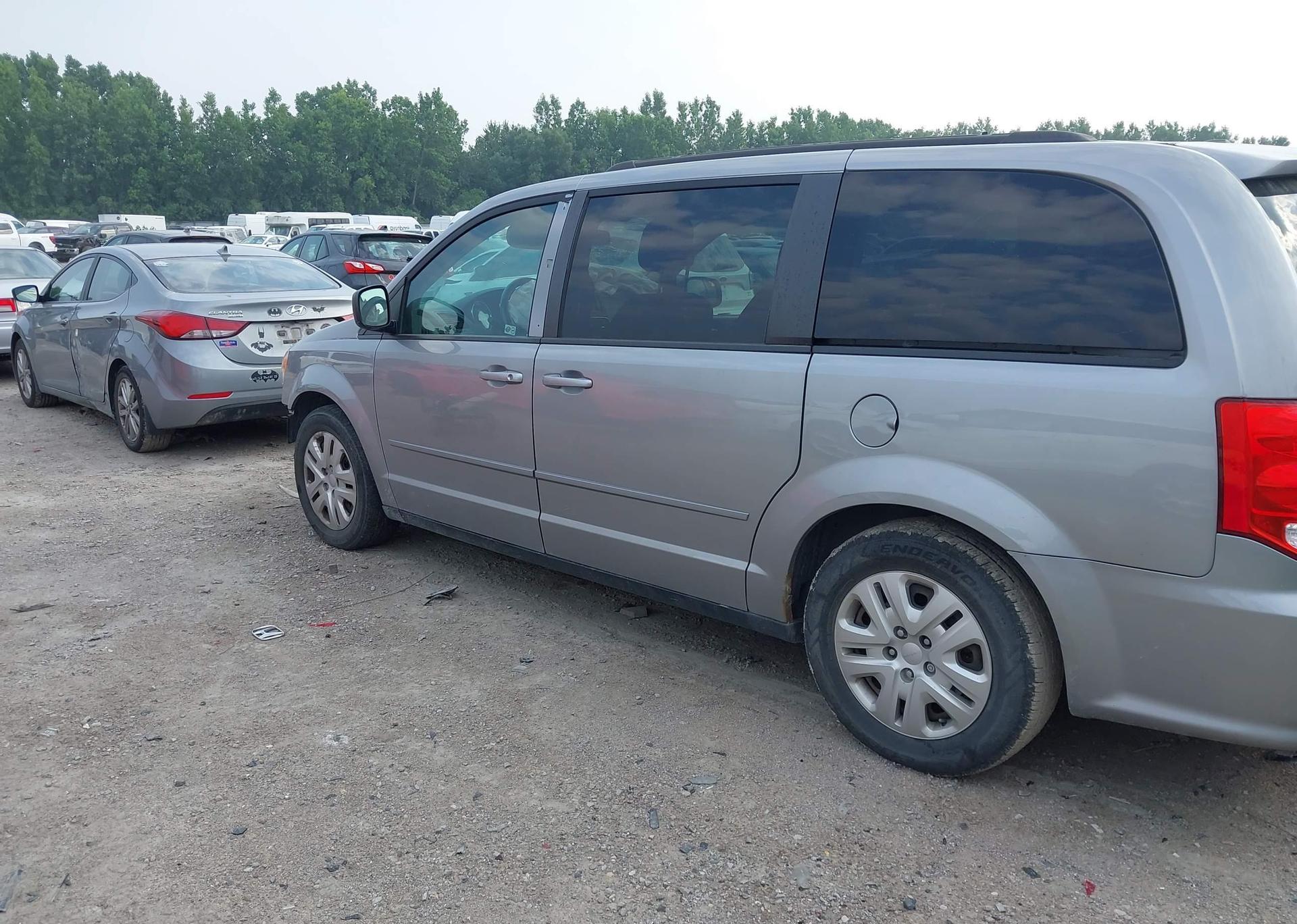 2016 DODGE GRAND CARAVAN SE