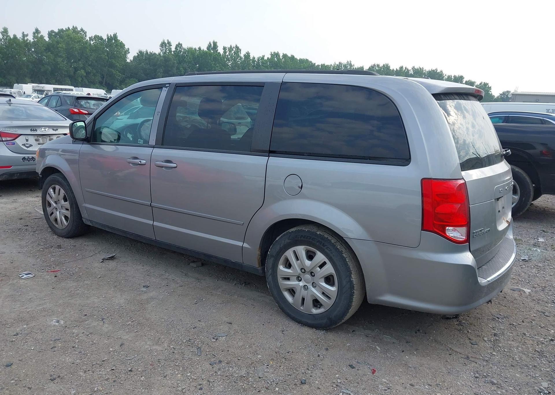 2016 DODGE GRAND CARAVAN SE