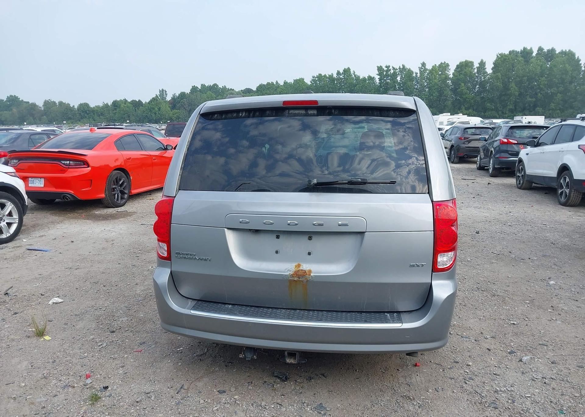2016 DODGE GRAND CARAVAN SE