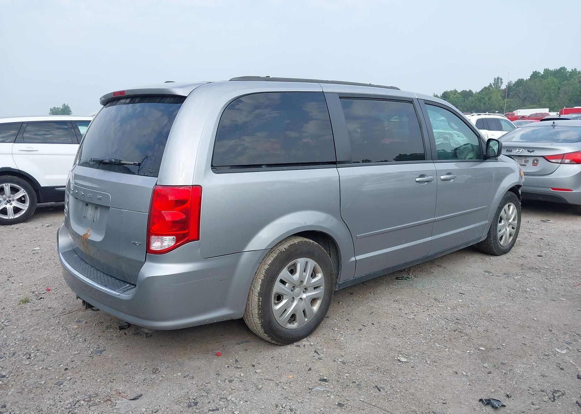 2016 DODGE GRAND CARAVAN SE